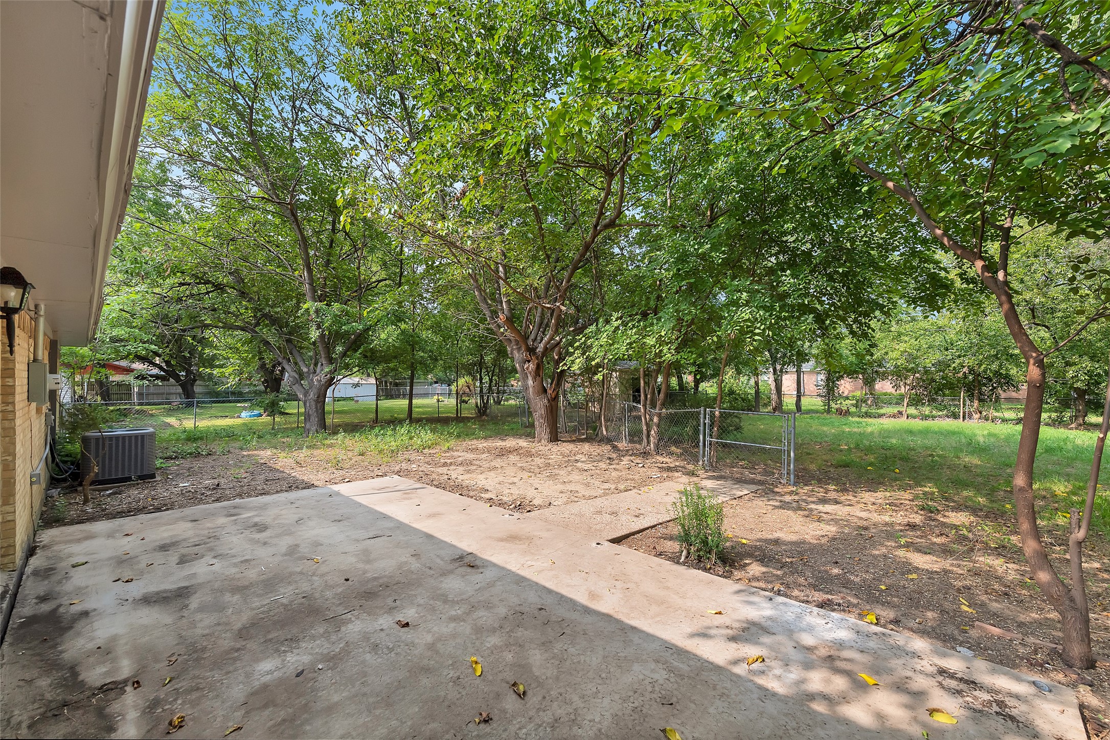 2833 Kingsbury Avenue Richland Hills TX 76118