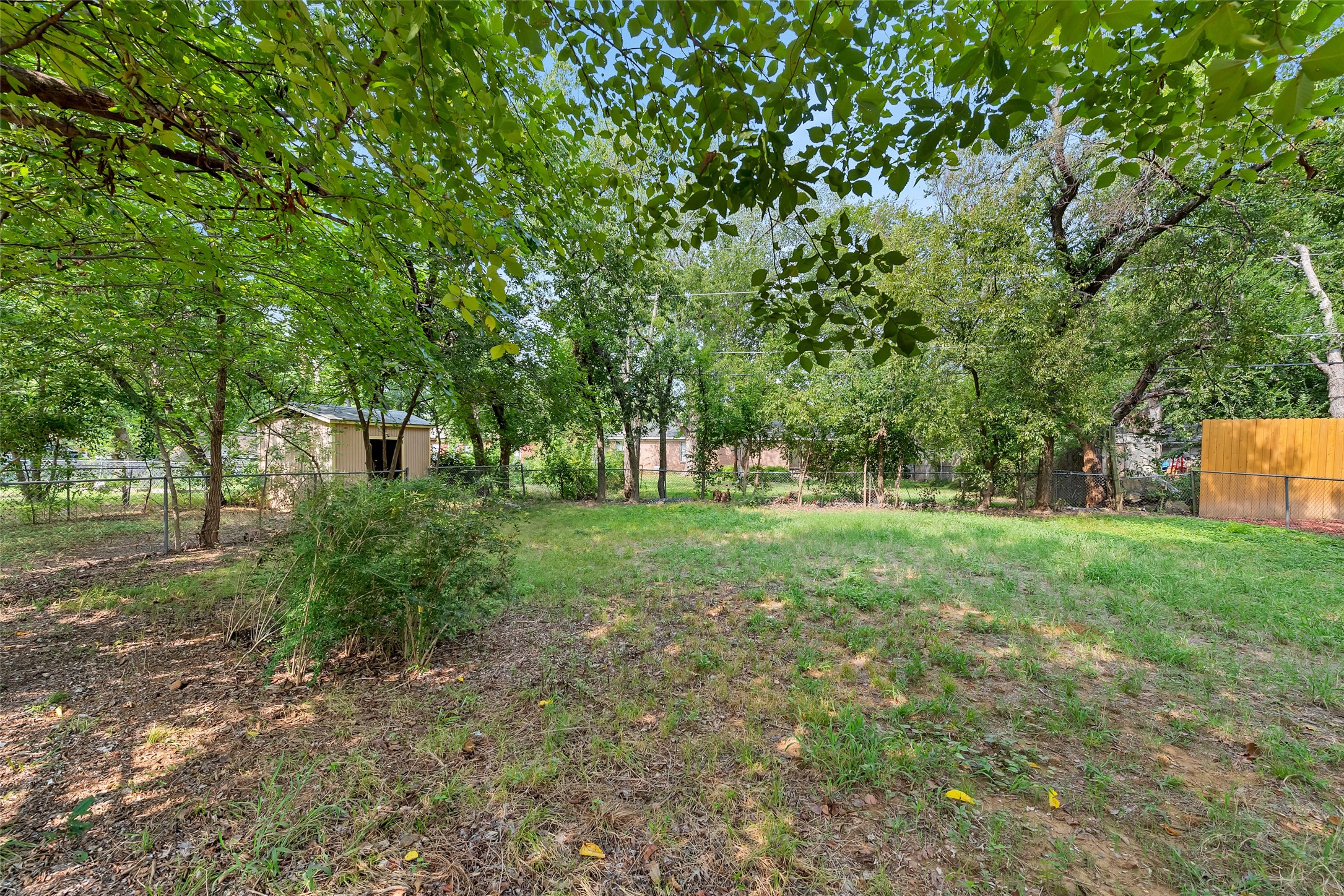 2833 Kingsbury Avenue Richland Hills TX 76118
