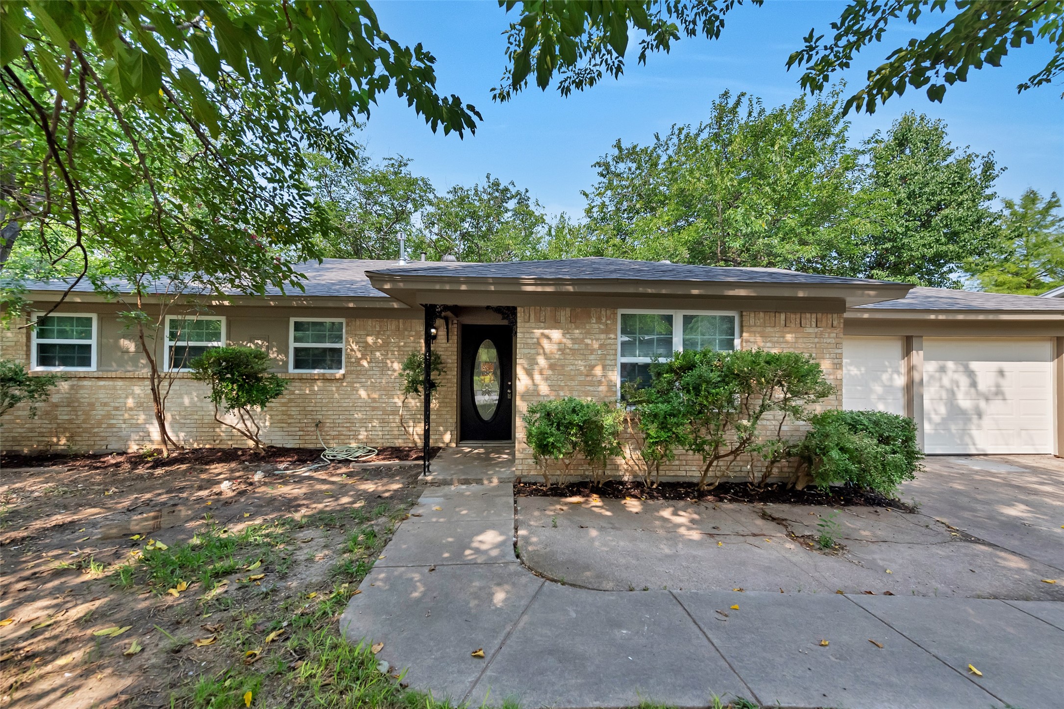 2833 Kingsbury Avenue Richland Hills TX 76118