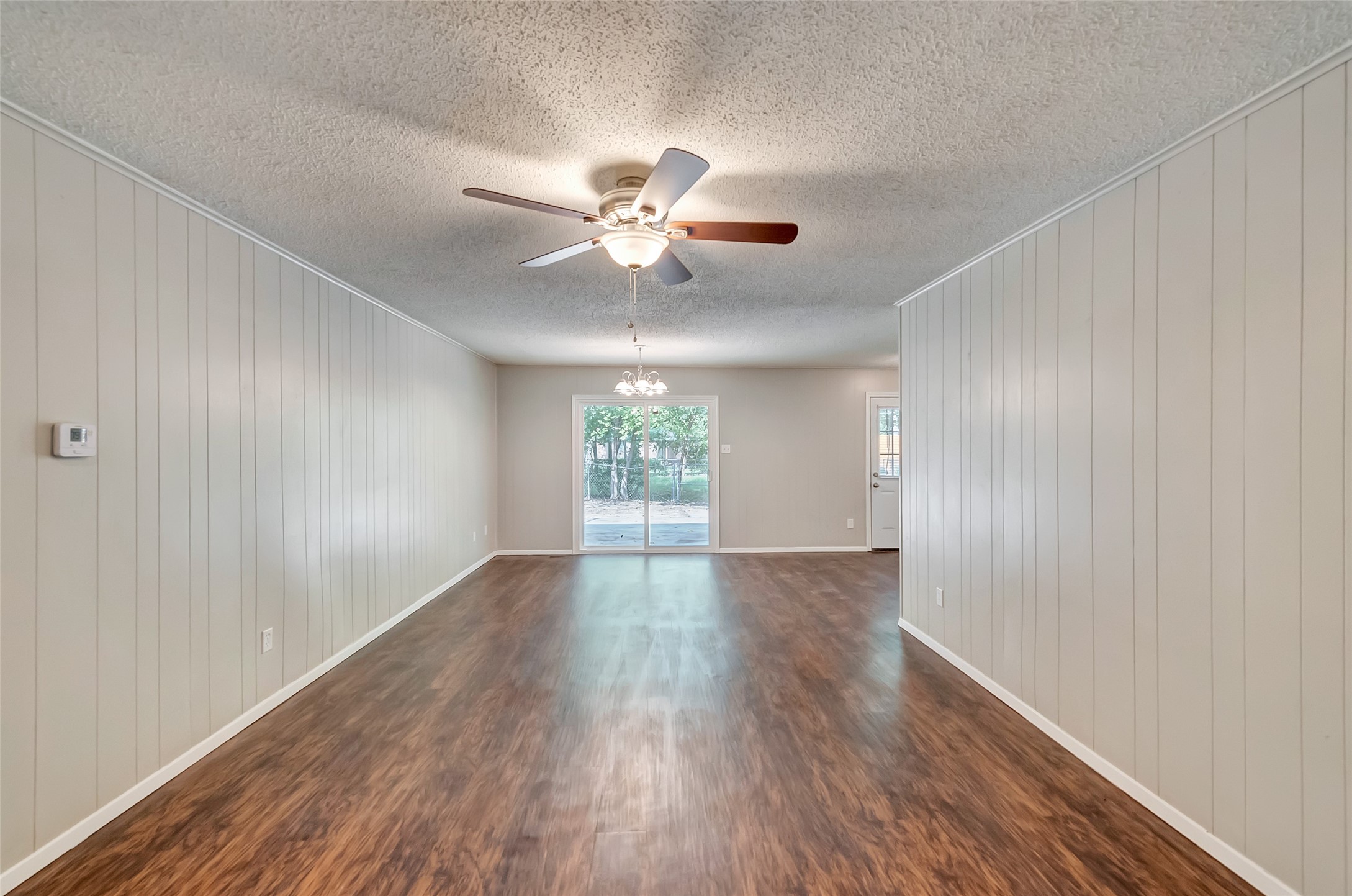 2833 Kingsbury Avenue Richland Hills TX 76118