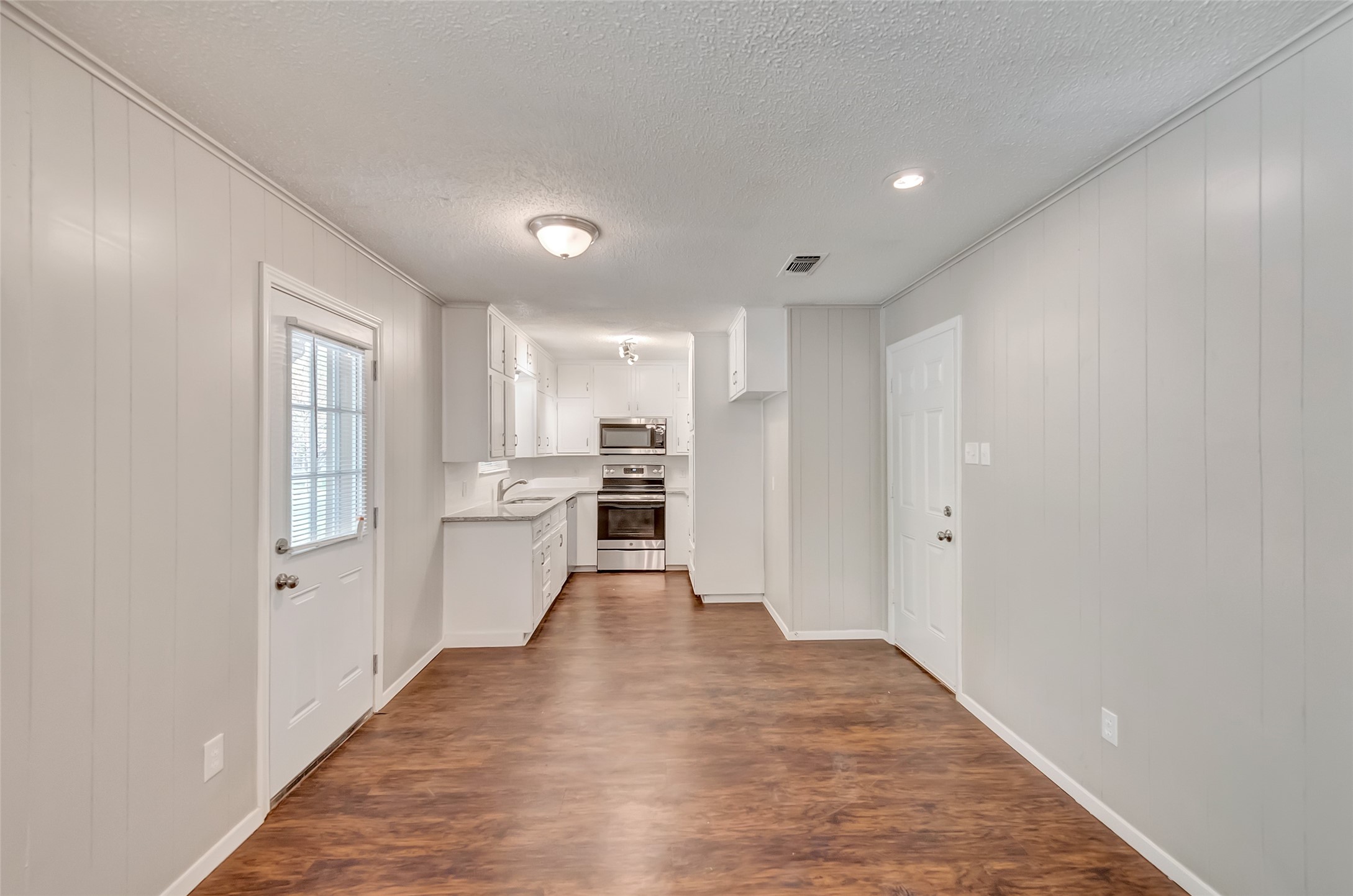 2833 Kingsbury Avenue Richland Hills TX 76118