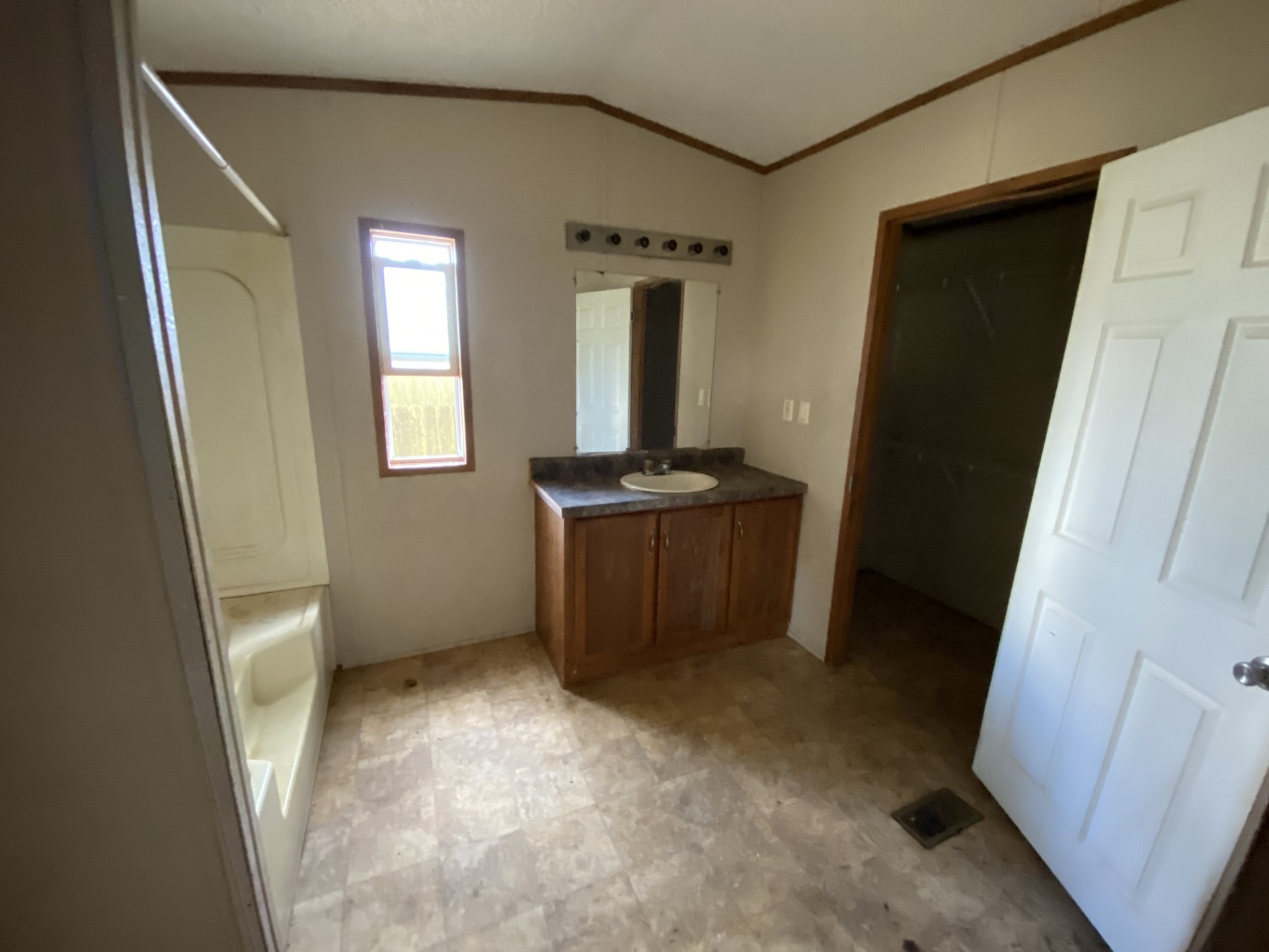 1233 Suncrest Circle Jasper TX 75951
