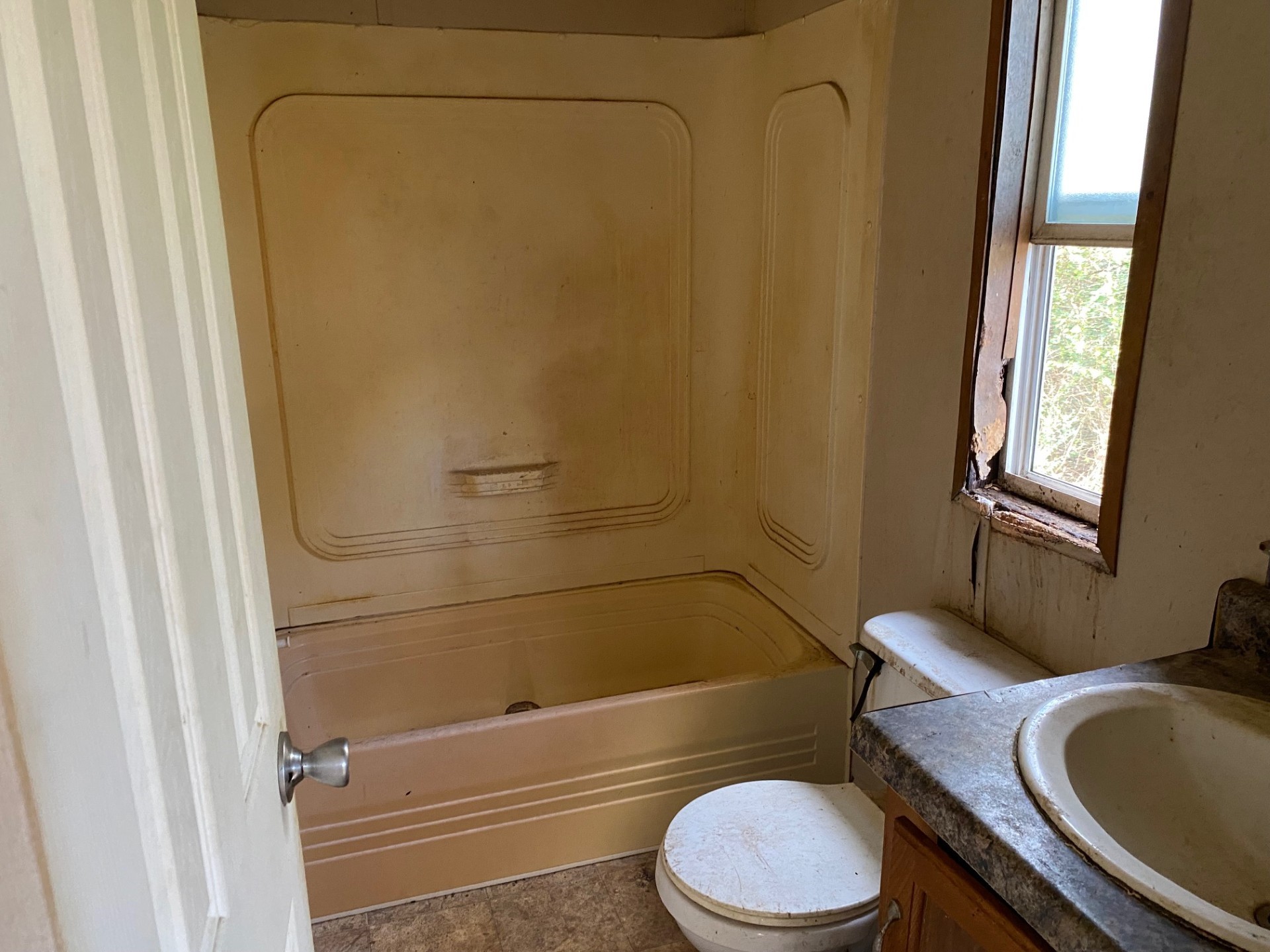 1233 Suncrest Circle Jasper TX 75951