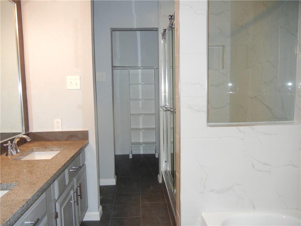 18240 Midway Road Dallas TX 75287