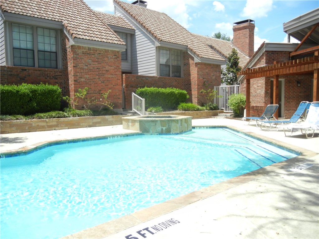 18240 Midway Road Dallas TX 75287