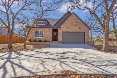 797 Deleon Street Denison TX 75020