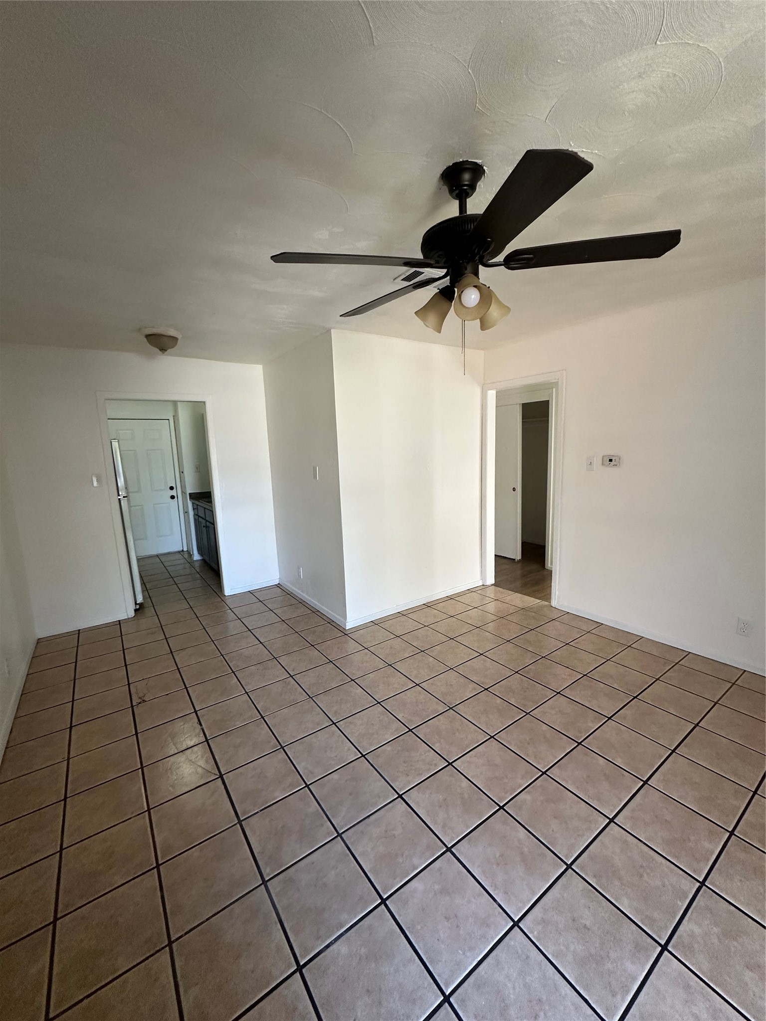 907 Broadway Avenue Euless TX 76040