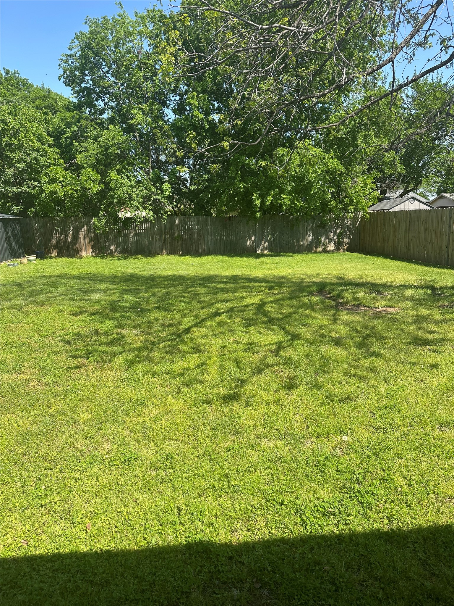907 Broadway Avenue Euless TX 76040