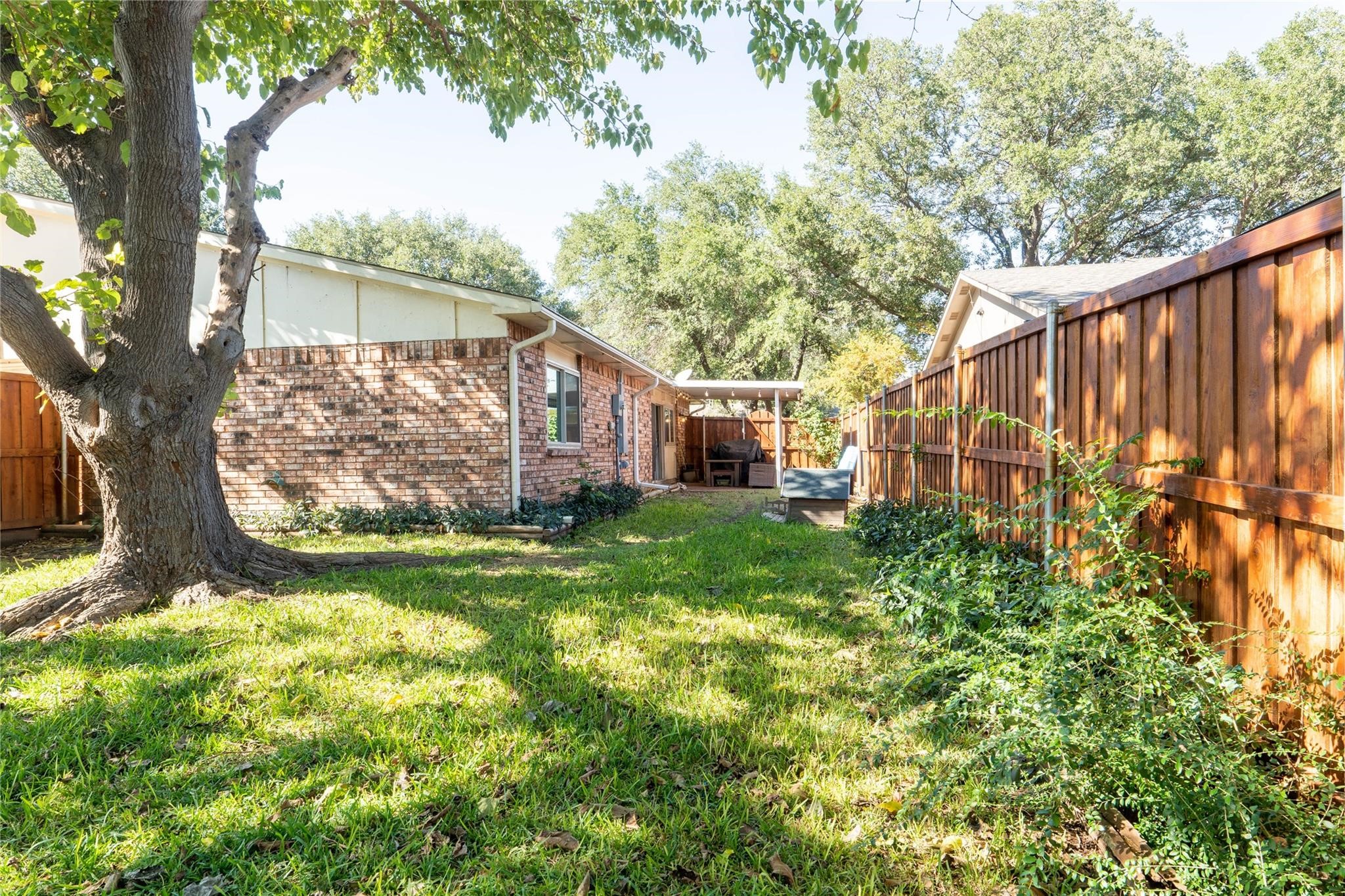 8512 Londonderry Lane Dallas TX 75228