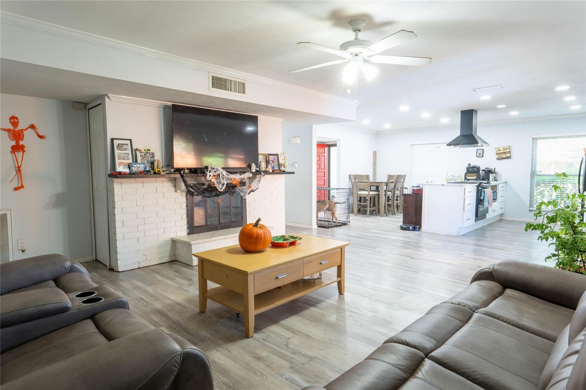 8512 Londonderry Lane Dallas TX 75228
