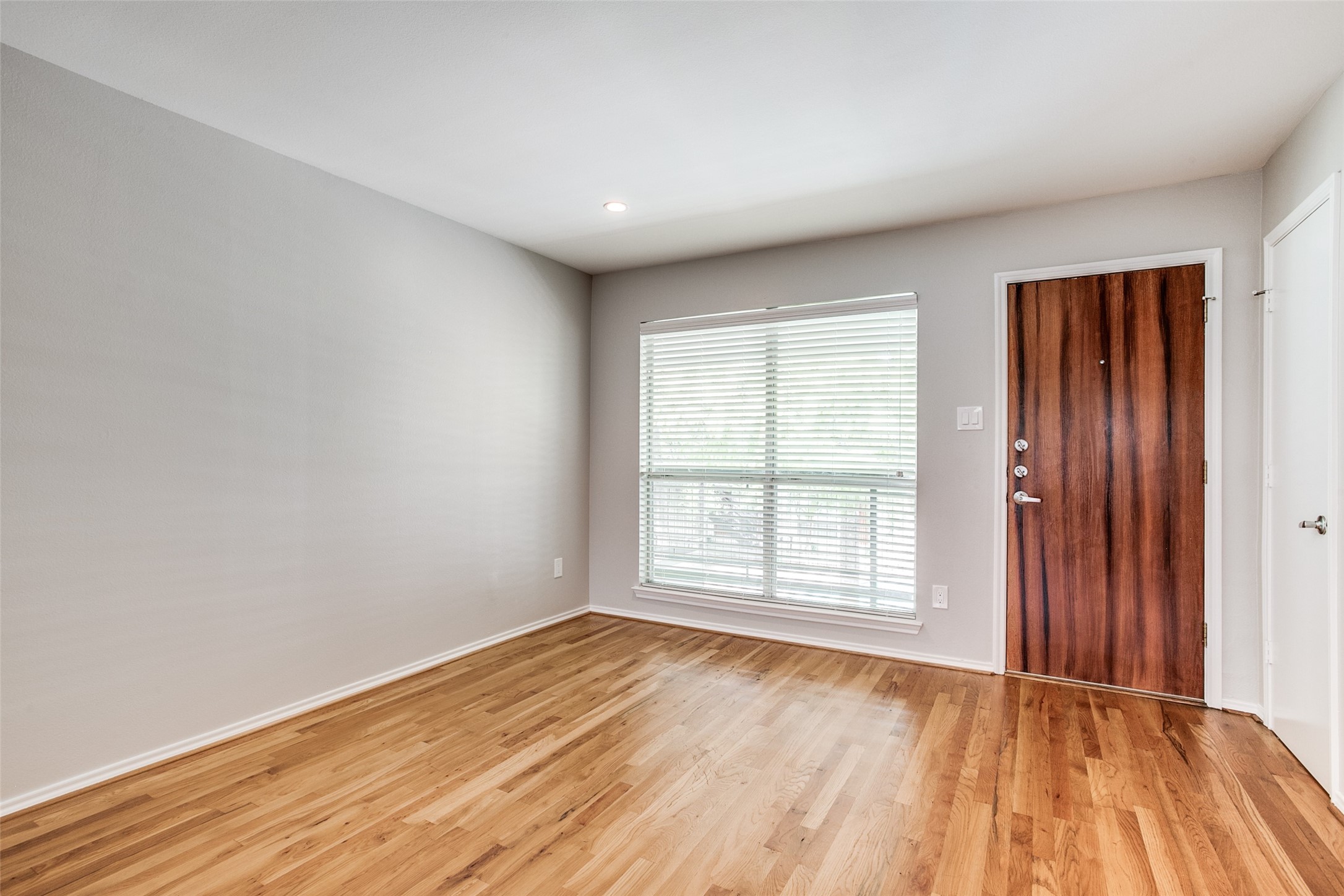 4616 W Lovers Lane Dallas TX 75209