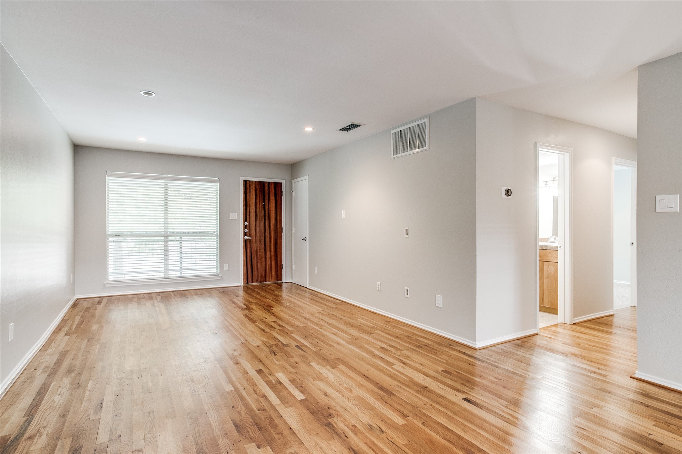 4616 W Lovers Lane Dallas TX 75209