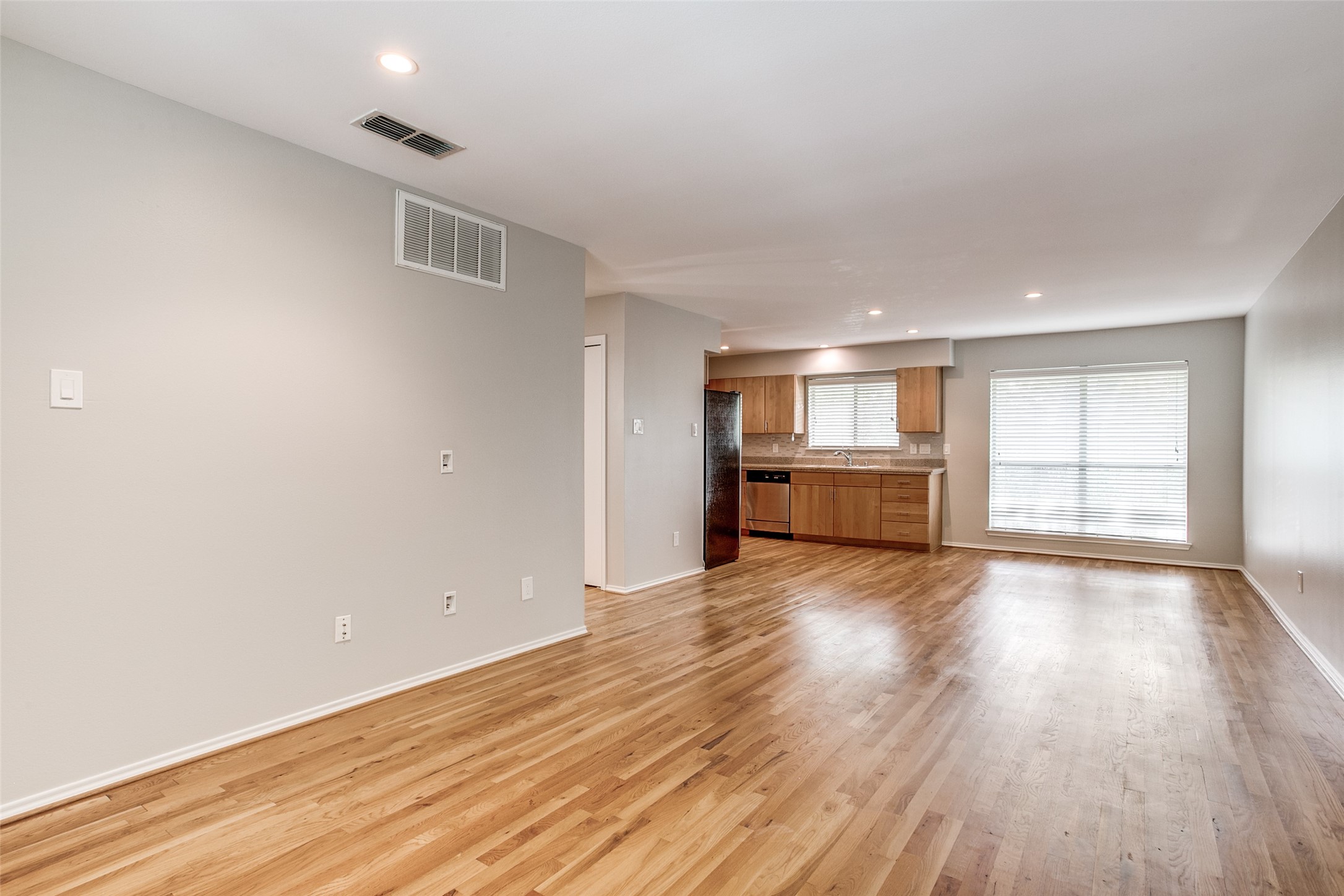 4616 W Lovers Lane Dallas TX 75209