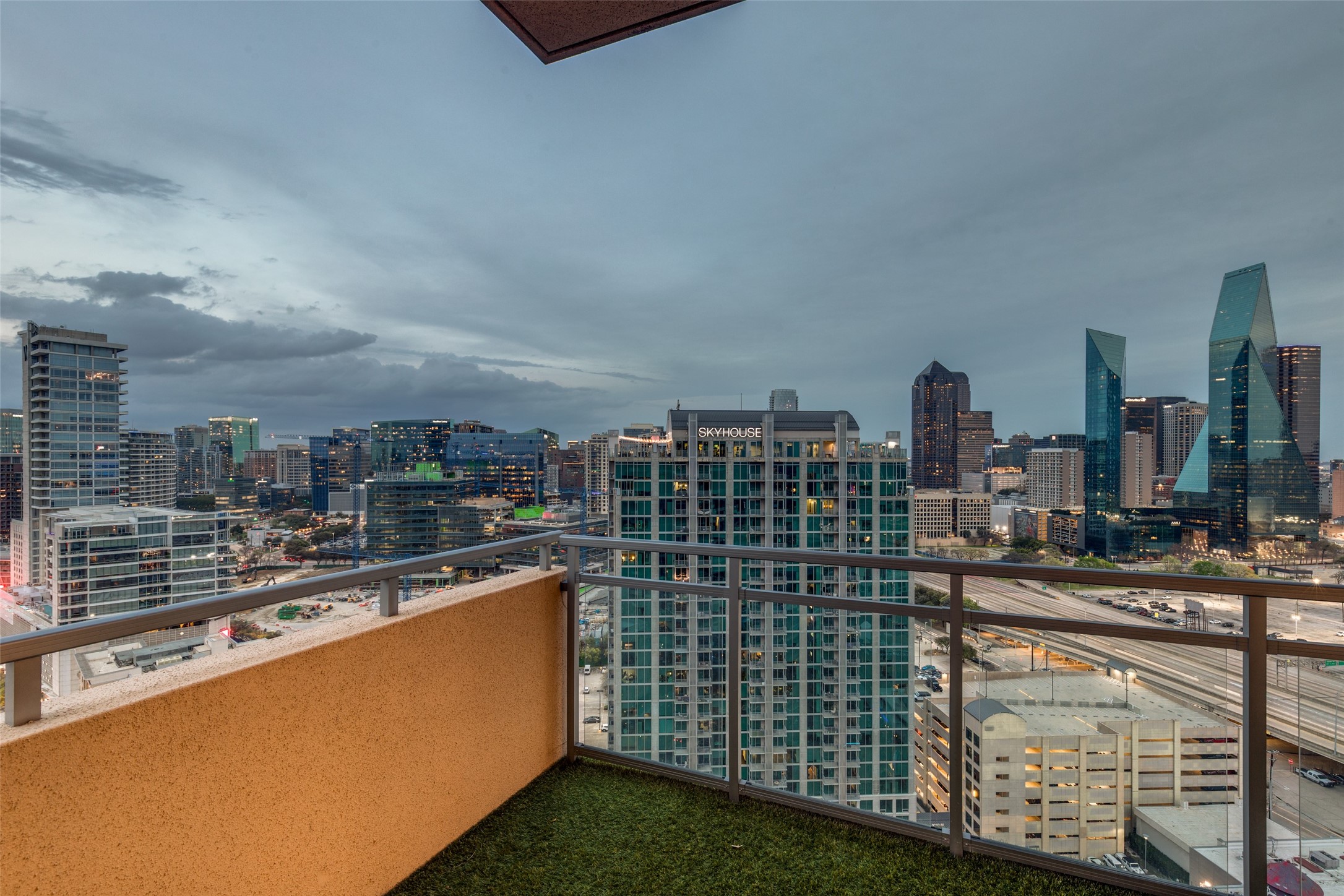 2200 Victory Avenue Dallas TX 75219