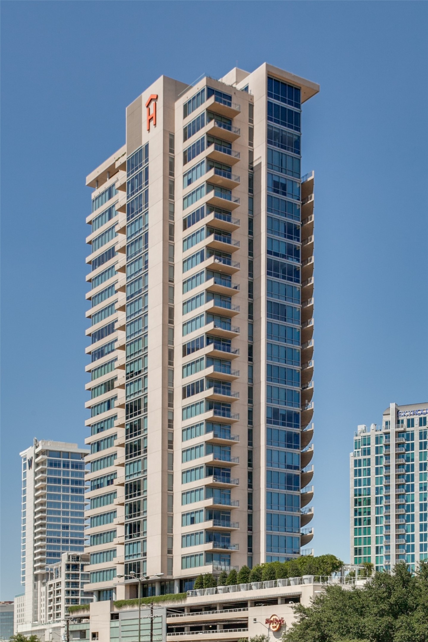 2200 Victory Avenue Dallas TX 75219