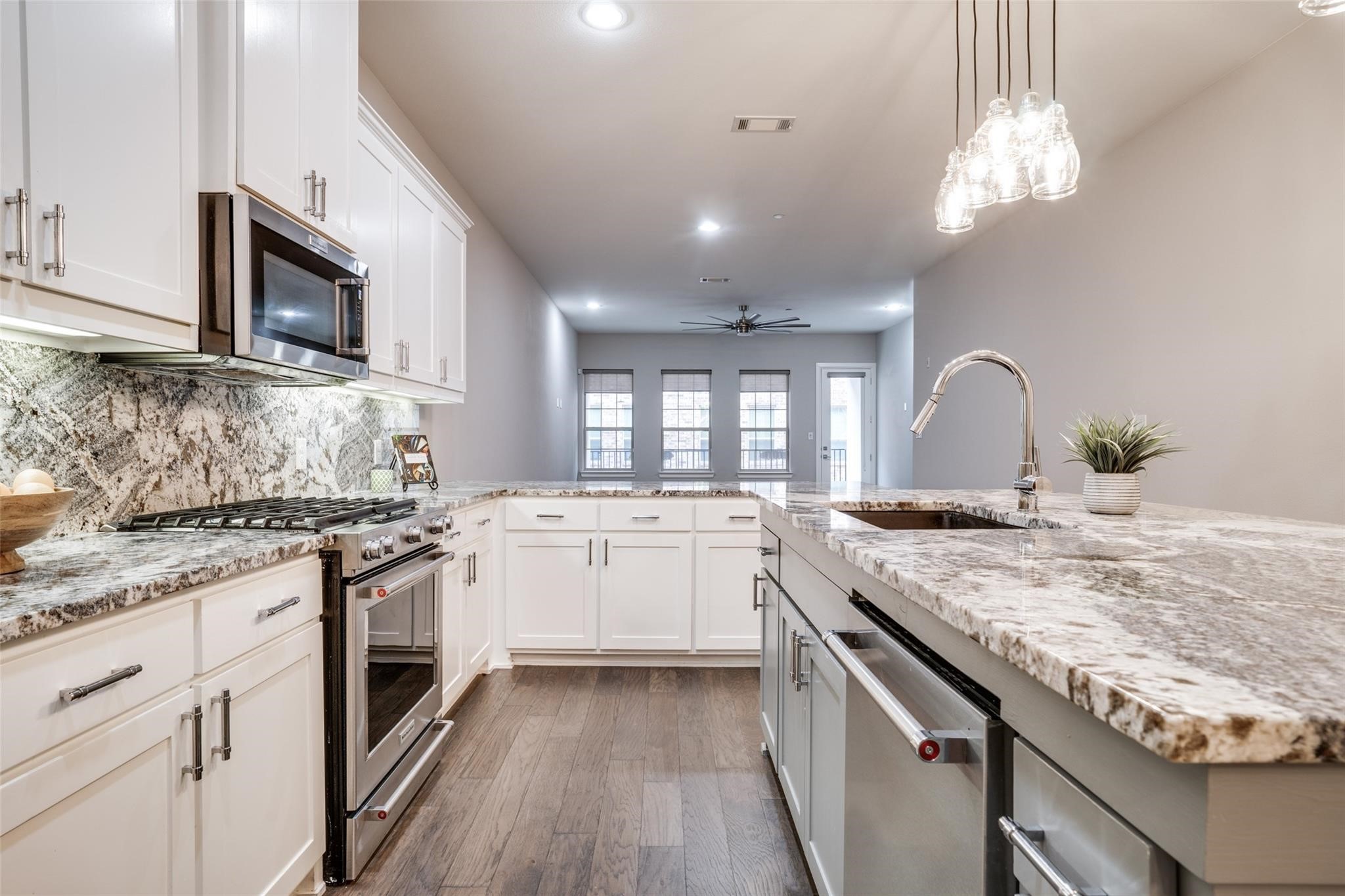 5015 Meridian Lane Addison TX 75001