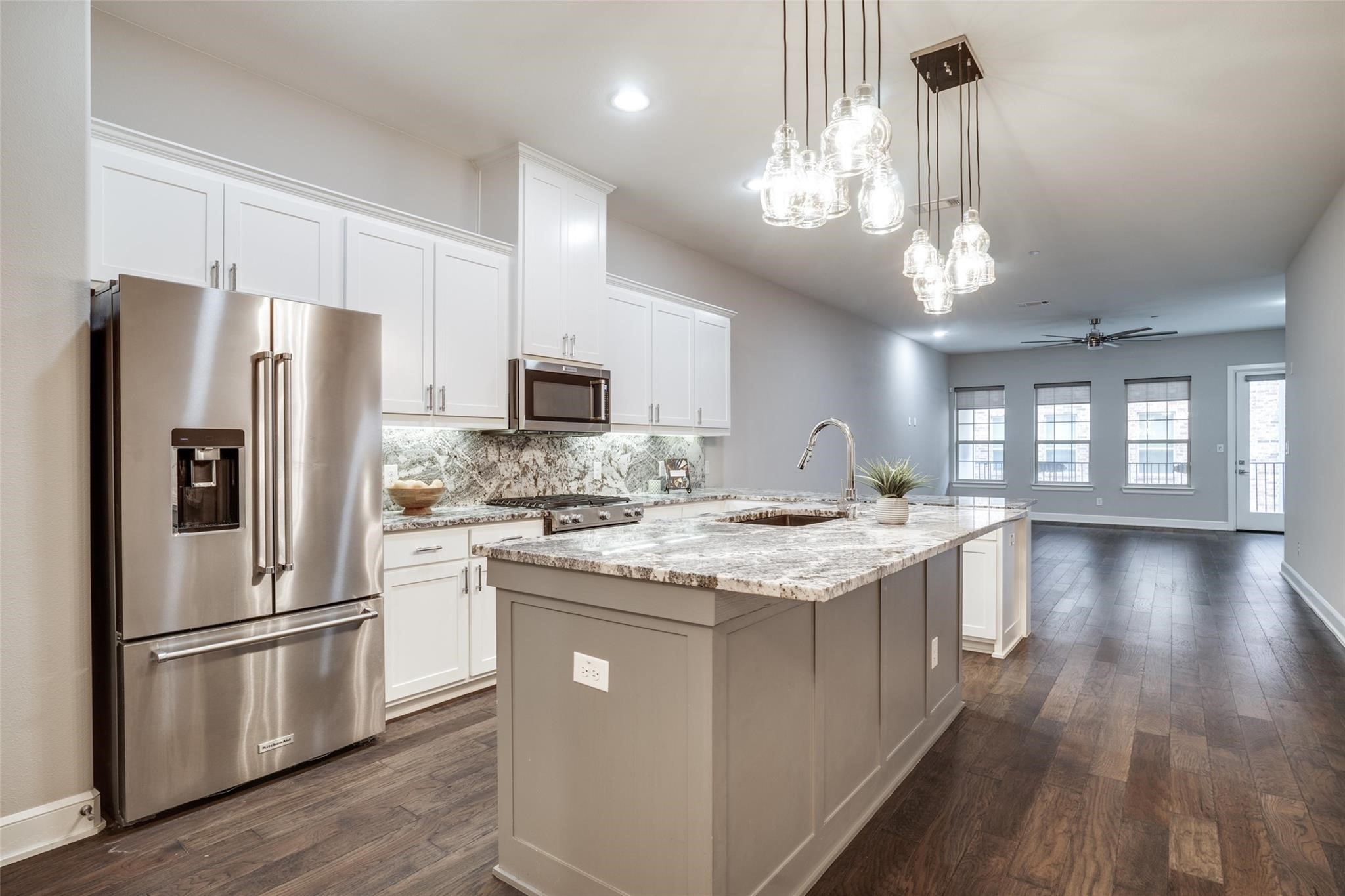 5015 Meridian Lane Addison TX 75001