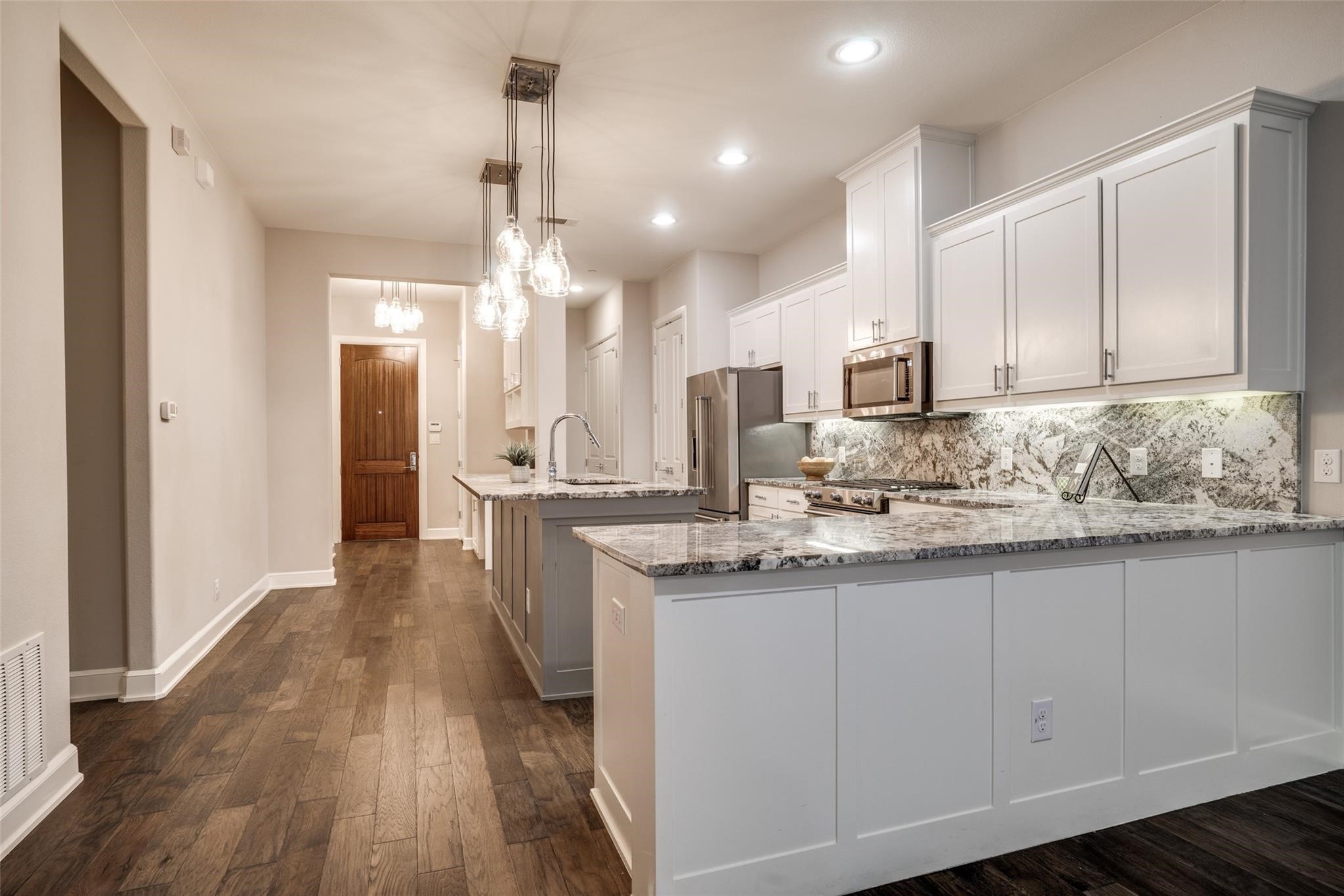 5015 Meridian Lane Addison TX 75001