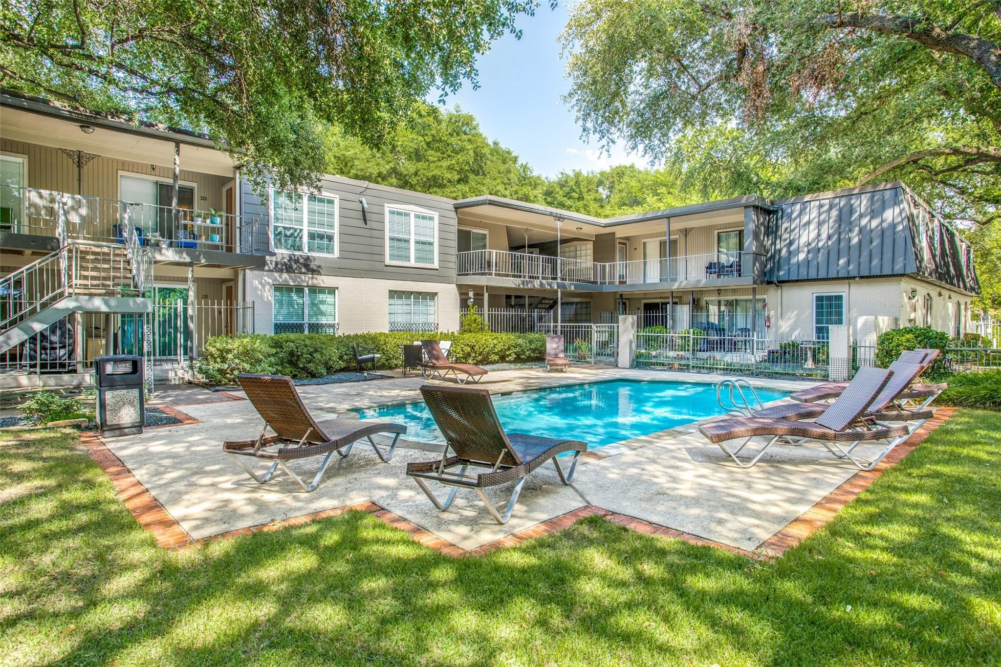 5234 Fleetwood Oaks Avenue Dallas TX 75235