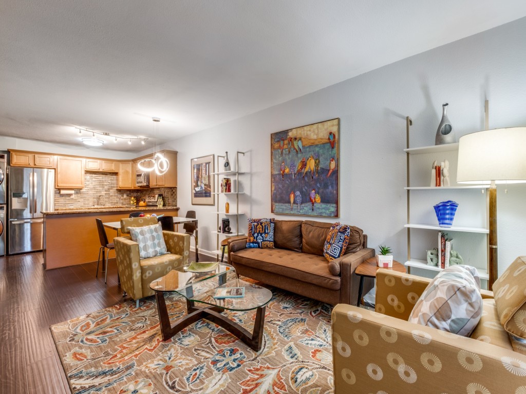5234 Fleetwood Oaks Avenue Dallas TX 75235