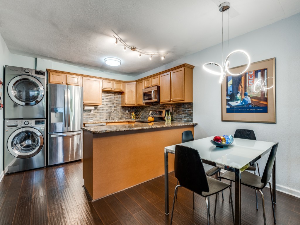 5234 Fleetwood Oaks Avenue Dallas TX 75235