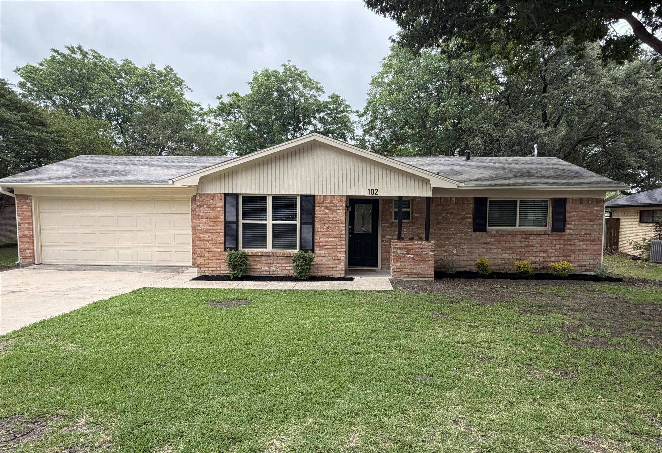 102 Cherokee Circle Waxahachie TX 75165