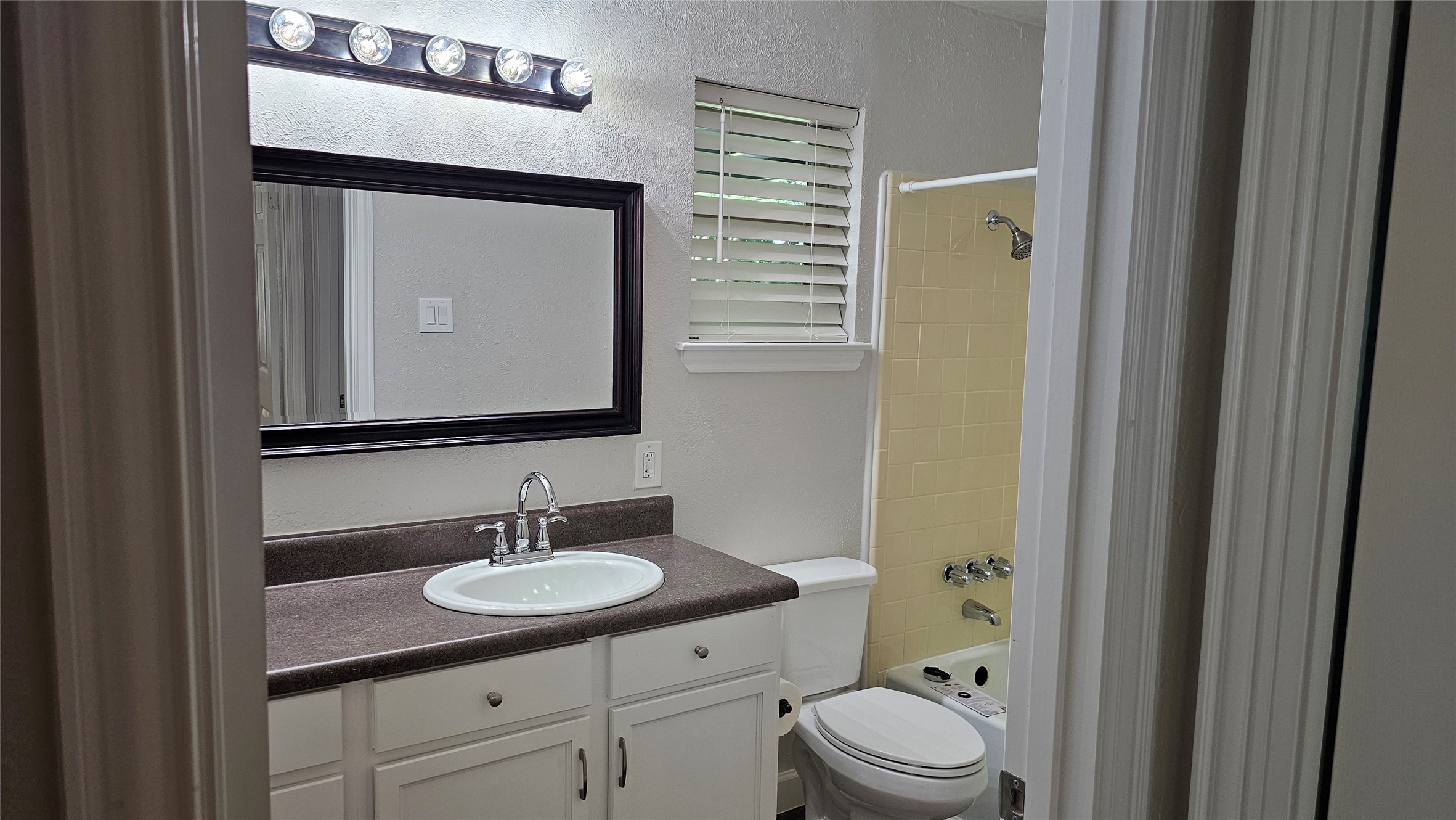 102 Cherokee Circle Waxahachie TX 75165