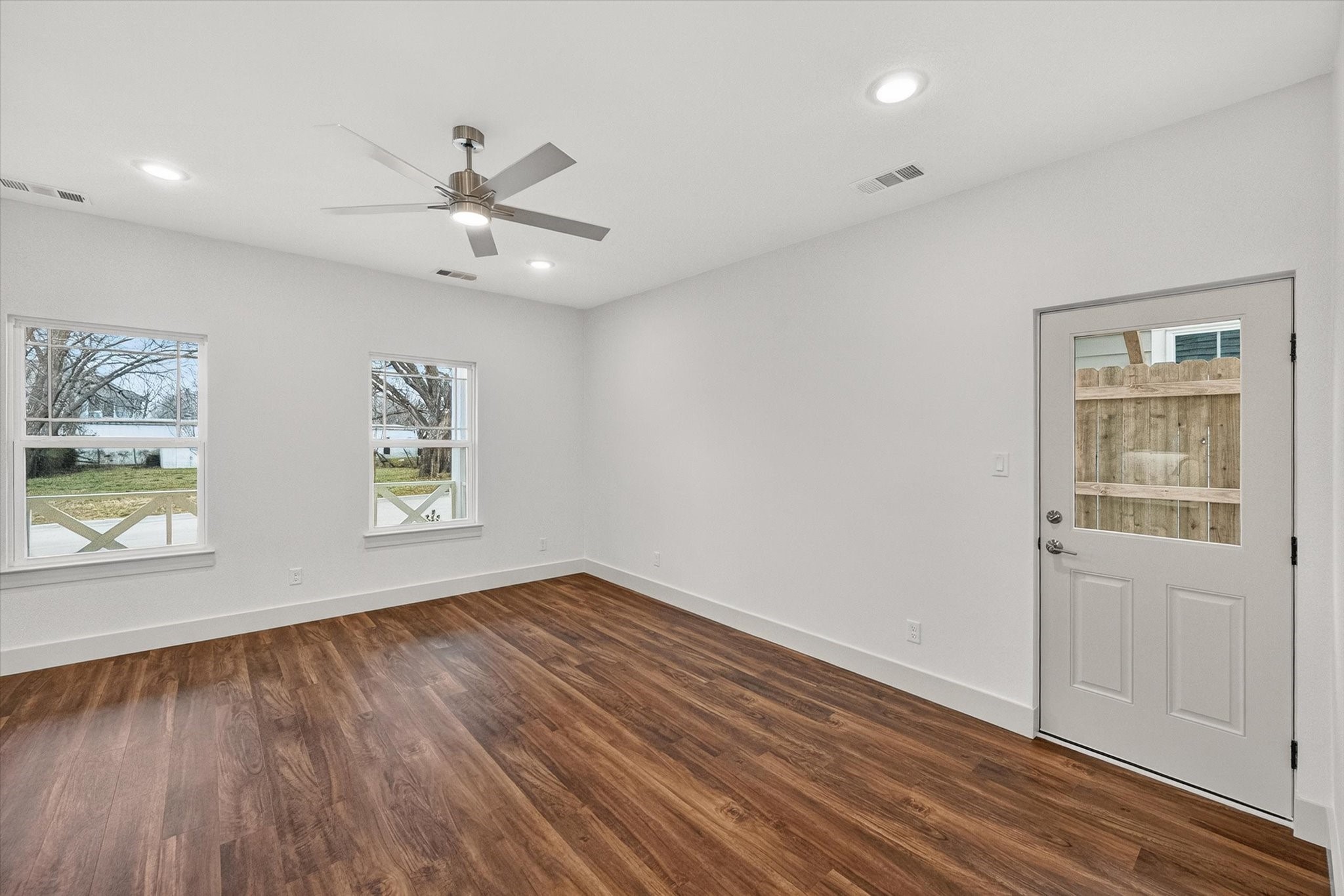 502 E Kimball Street Mansfield TX 76063
