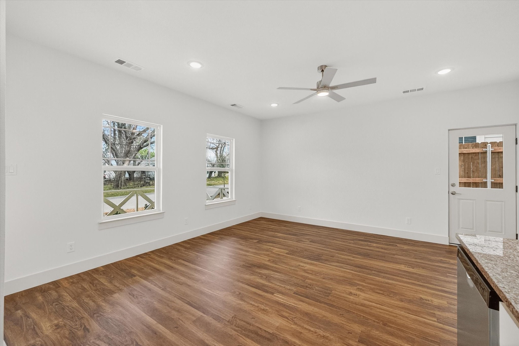 502 E Kimball Street Mansfield TX 76063