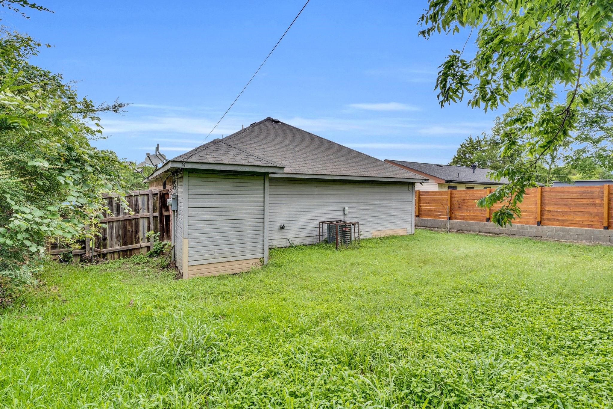 2520 Fatima Avenue Dallas TX 75241