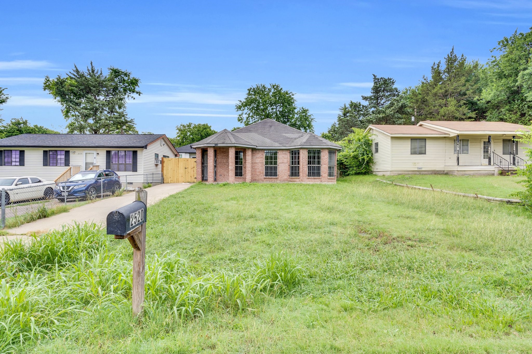 2520 Fatima Avenue Dallas TX 75241