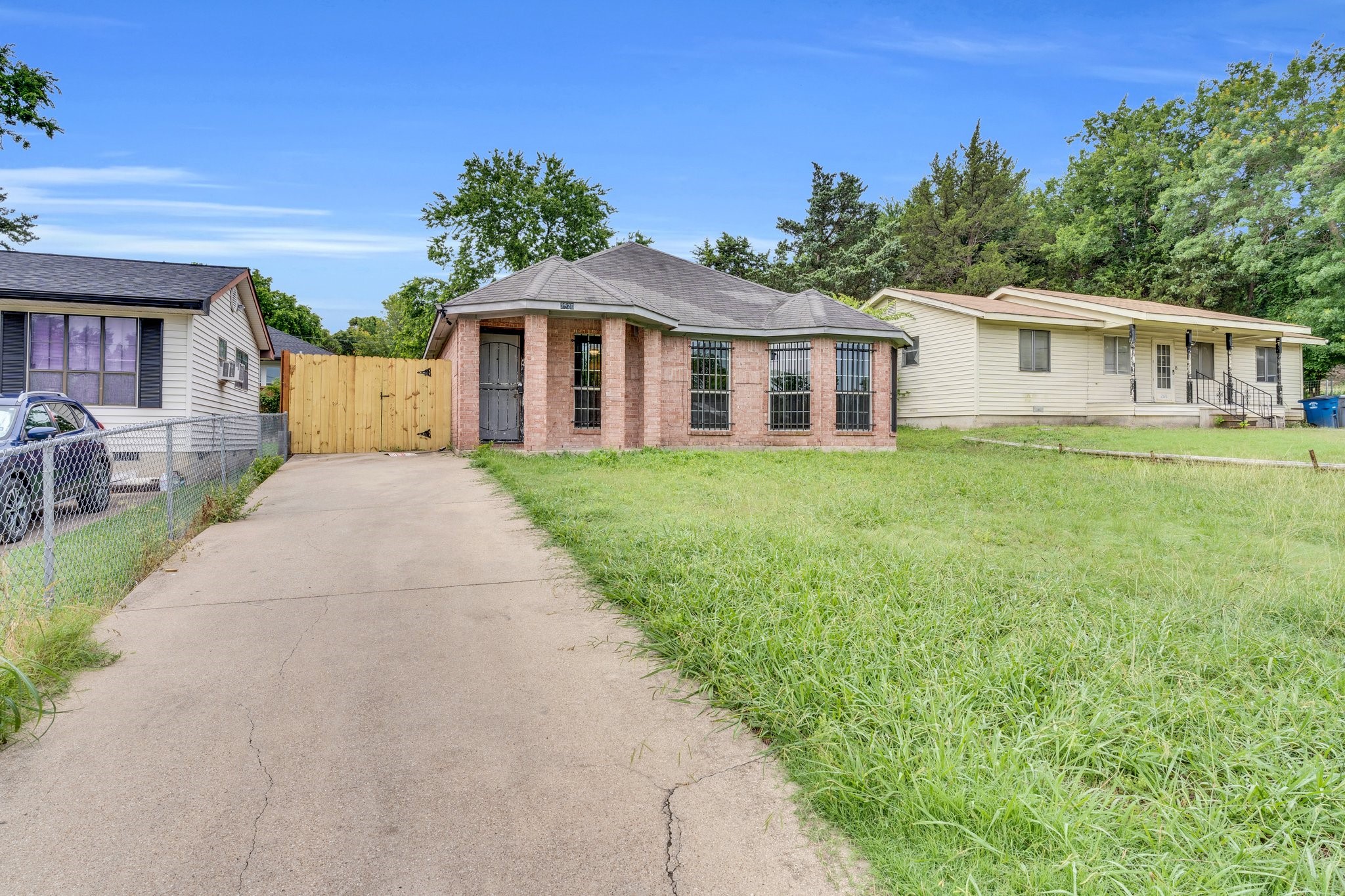 2520 Fatima Avenue Dallas TX 75241