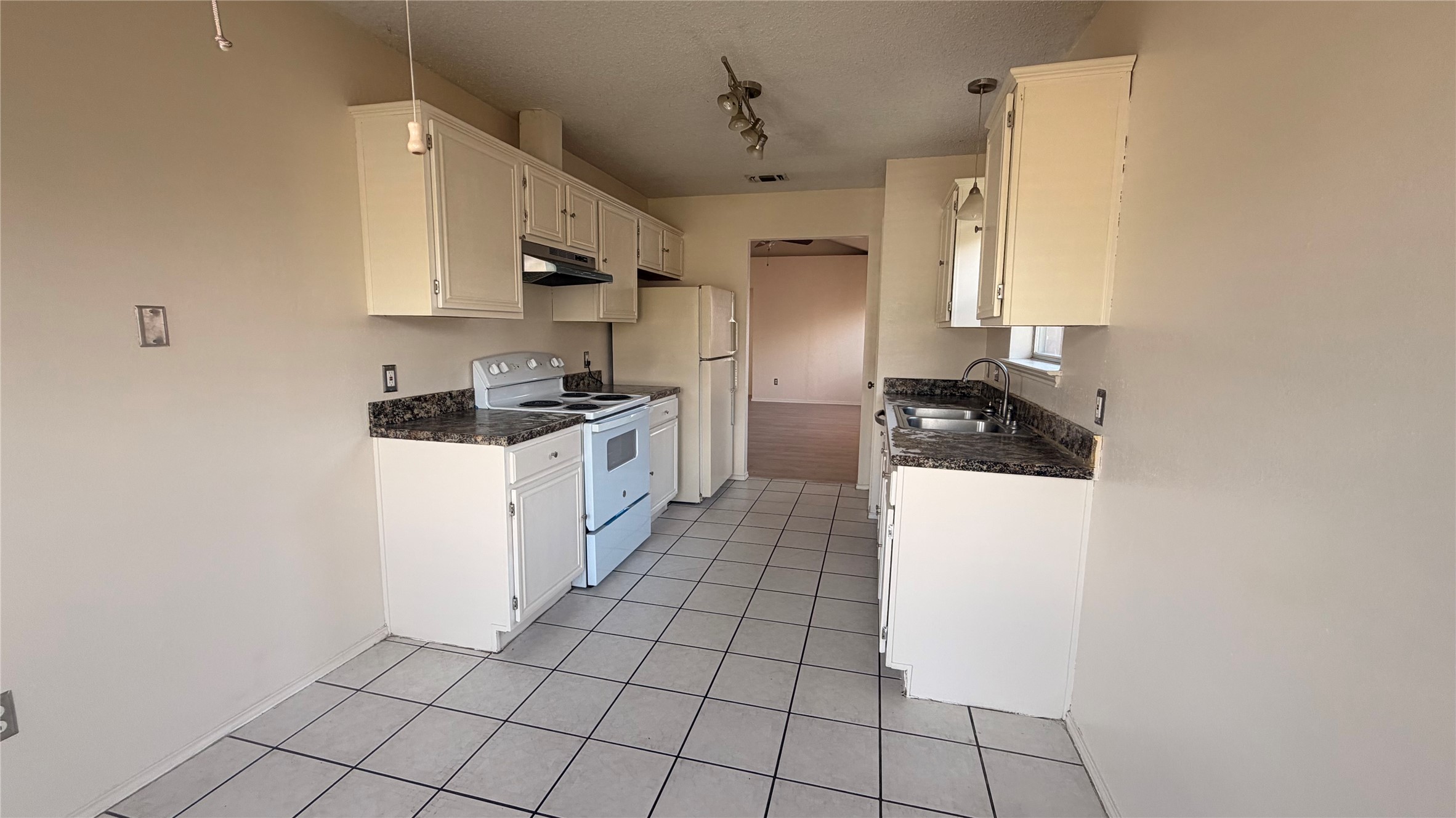 6202 Tidewater Drive Arlington TX 76018