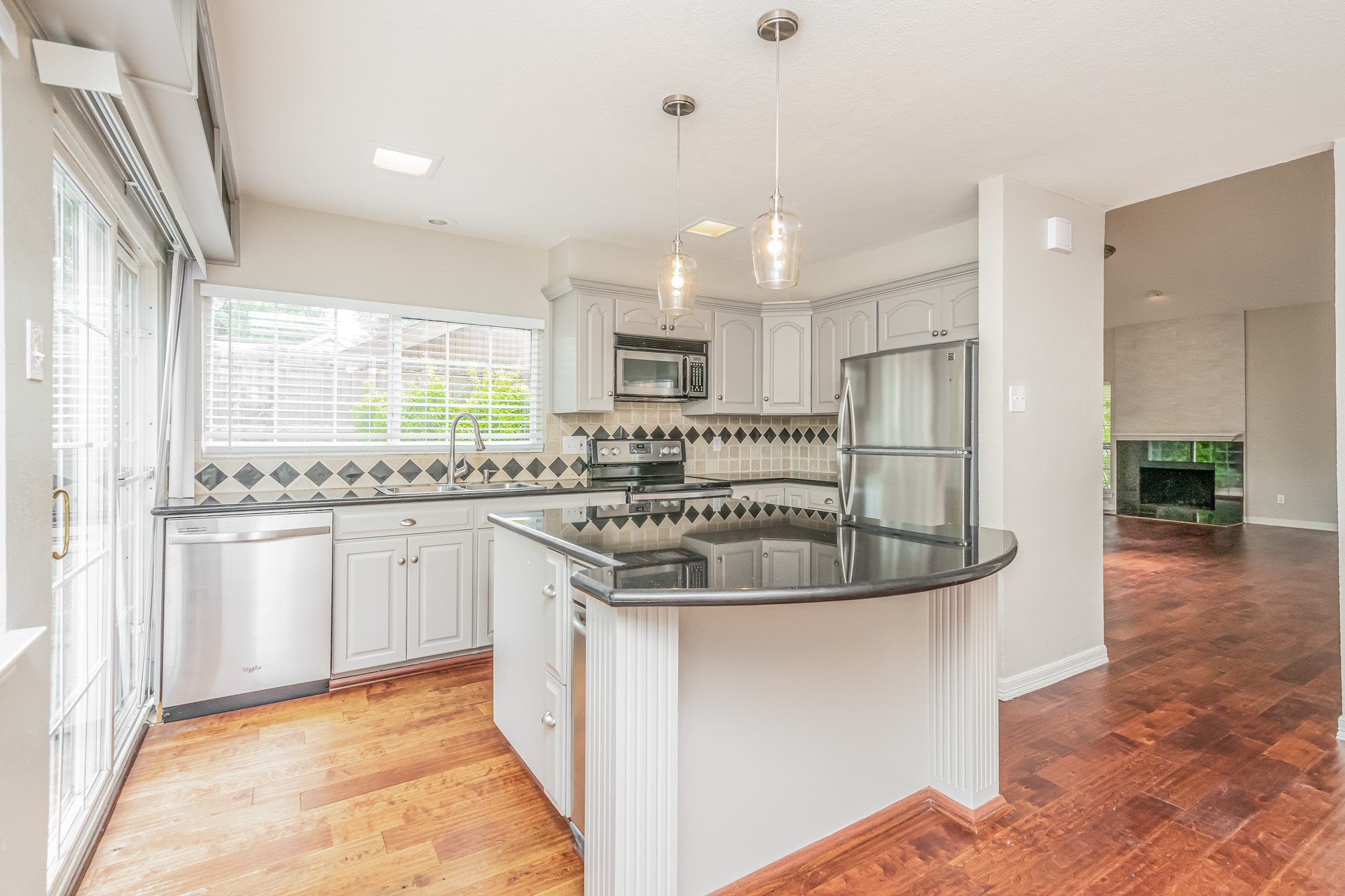 2014 Greencove Drive Arlington TX 76012