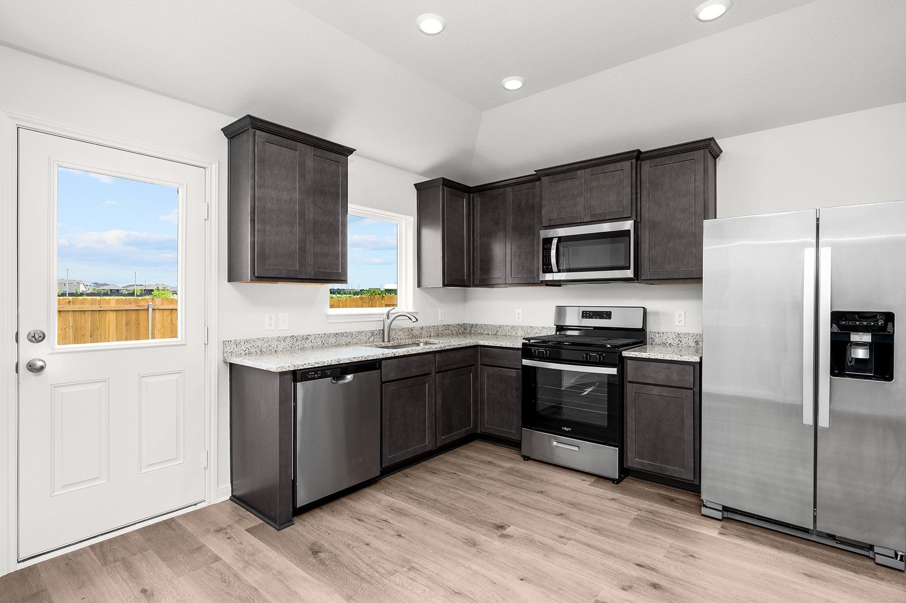 8324 White Wolf Trail Ponder TX 76259
