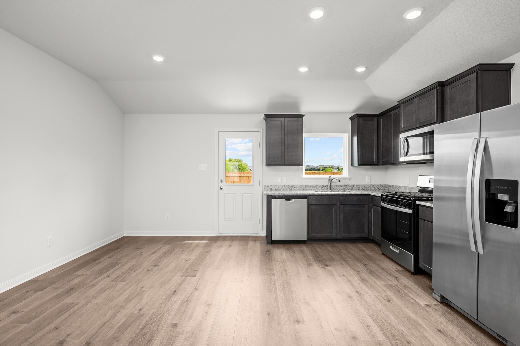 8324 White Wolf Trail Ponder TX 76259