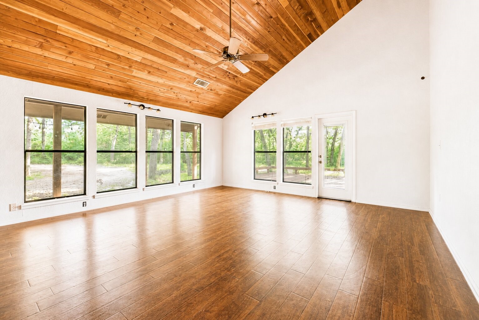 7425 Us 287 Highway Arlington TX 76001