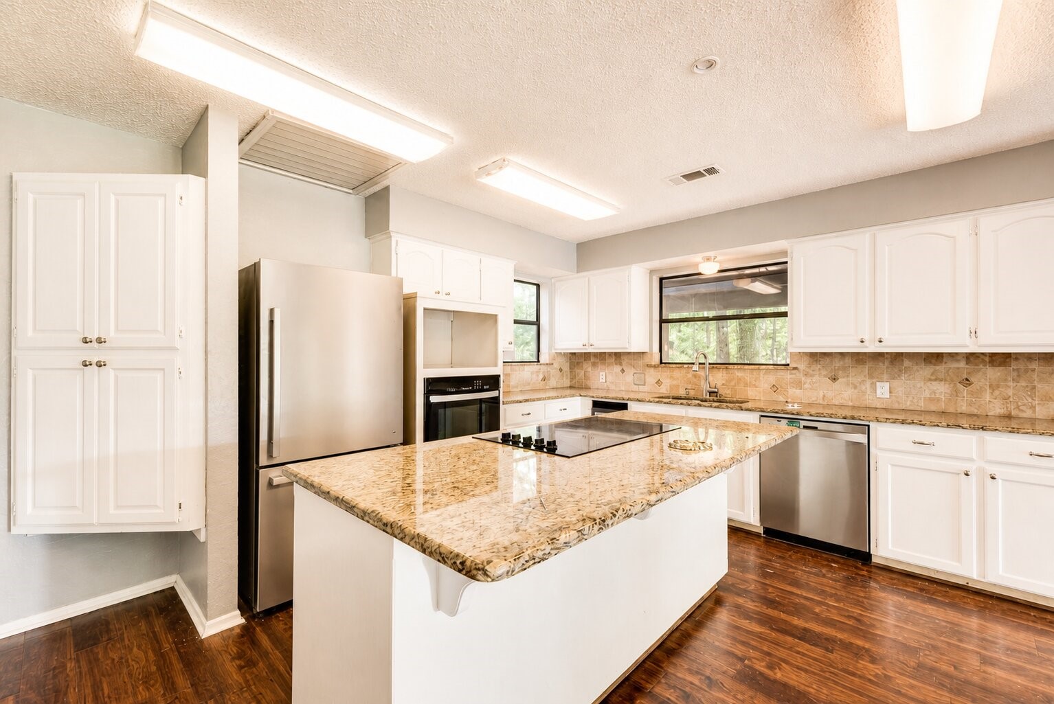 7425 Us 287 Highway Arlington TX 76001