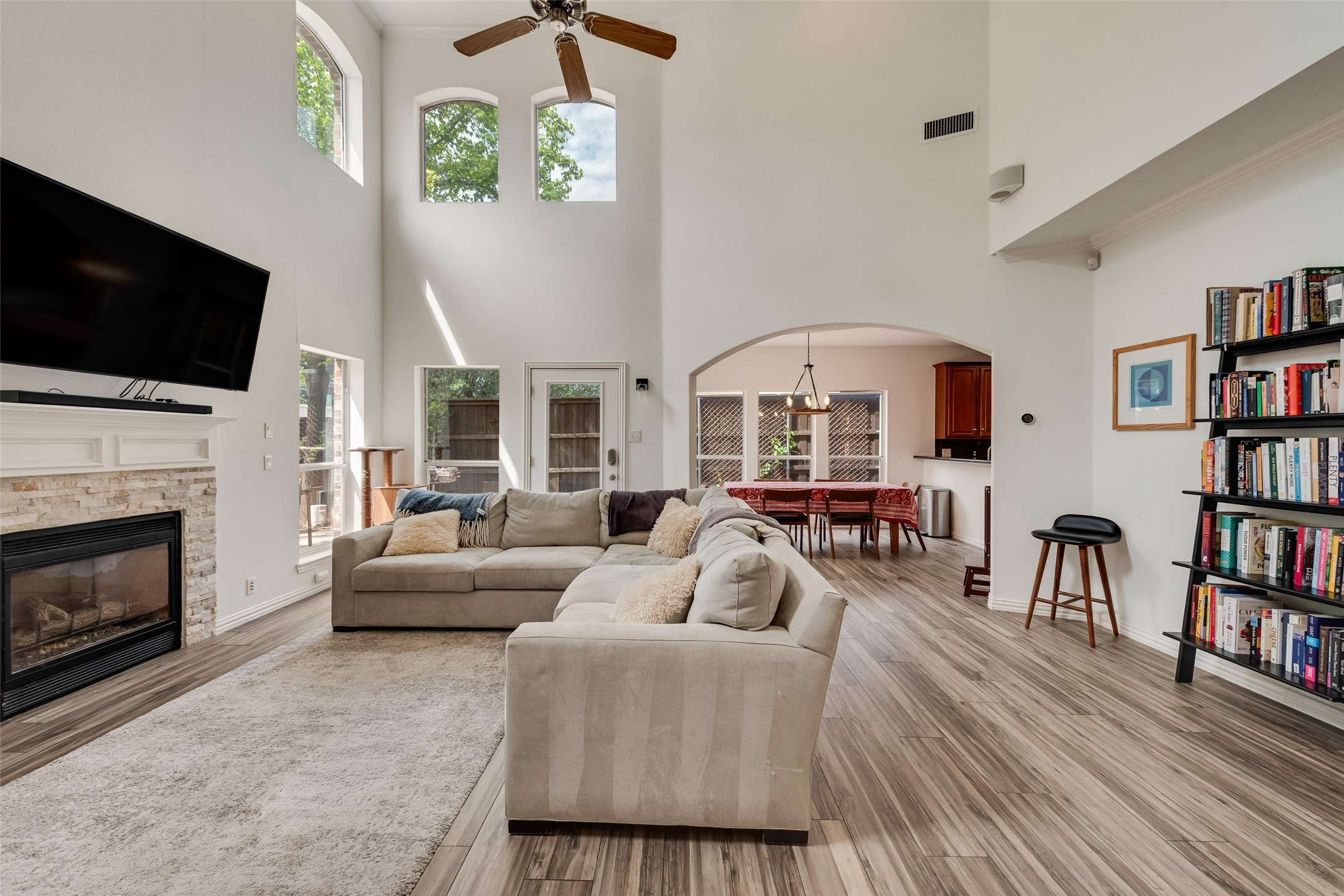 5735 Richmond Avenue Dallas TX 75206
