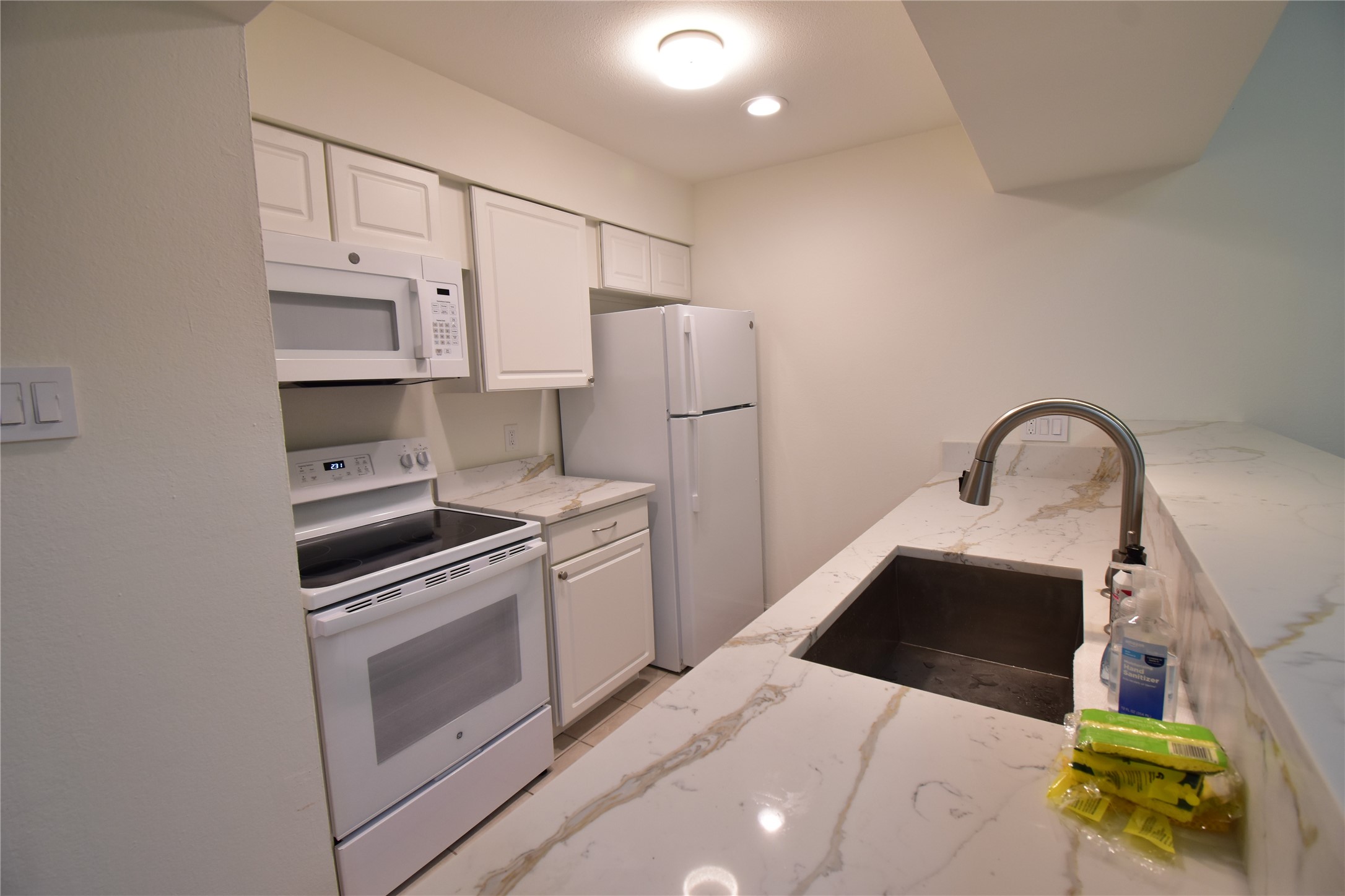 7525 Holly Hill Drive Dallas TX 75231
