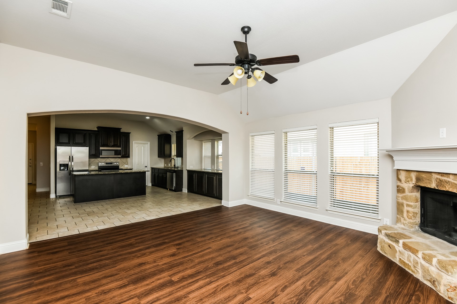 826 Graham Drive Burleson TX 76028