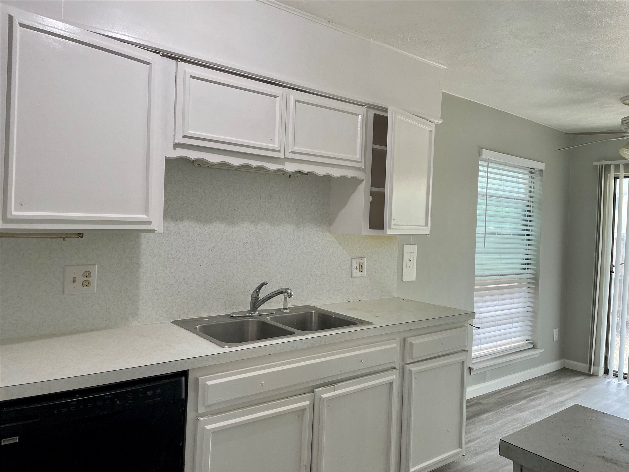 13722 Flagstone Lane Dallas TX 75240