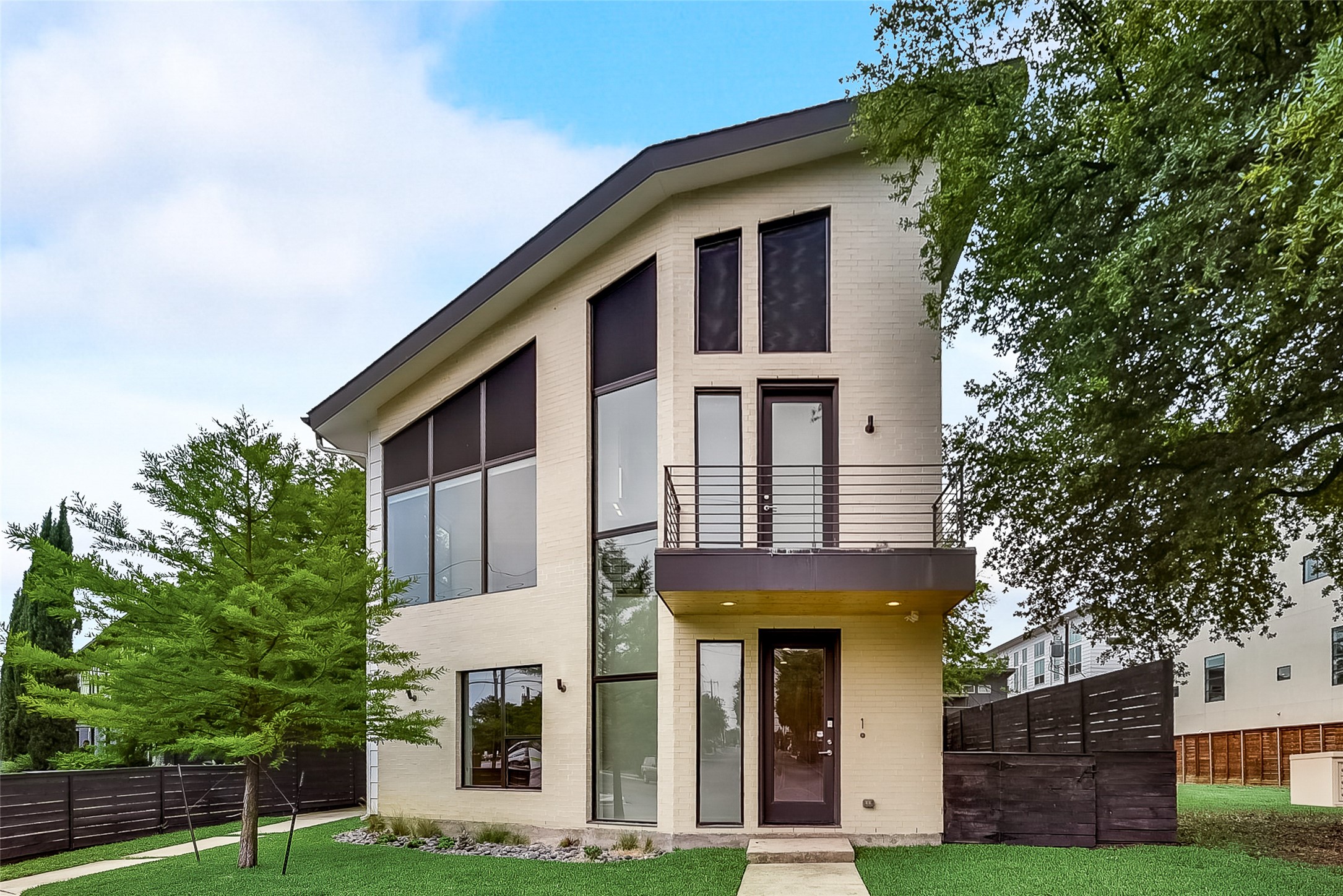 1839 Summit Avenue Dallas TX 75206
