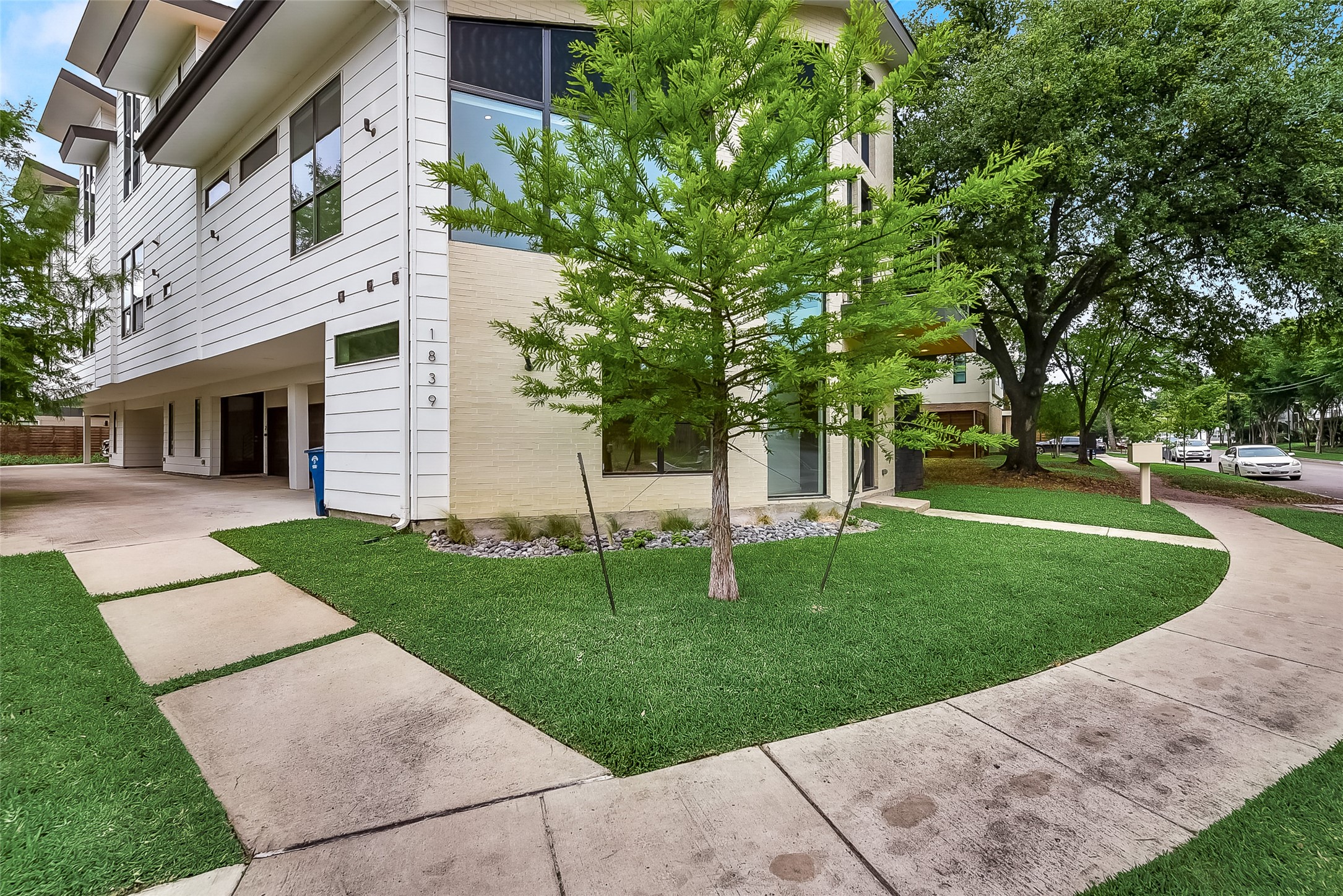 1839 Summit Avenue Dallas TX 75206