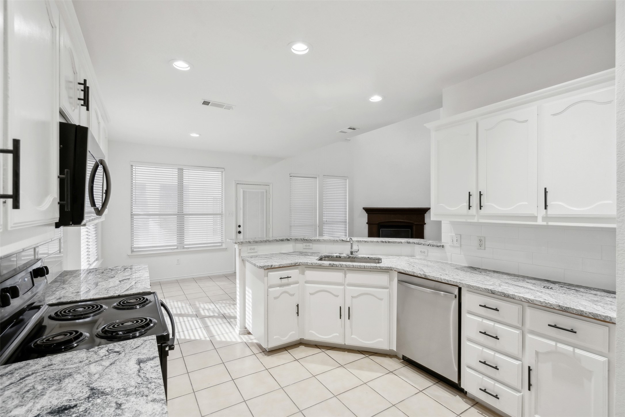 5841 Pearl Oyster Lane Fort Worth TX 76179