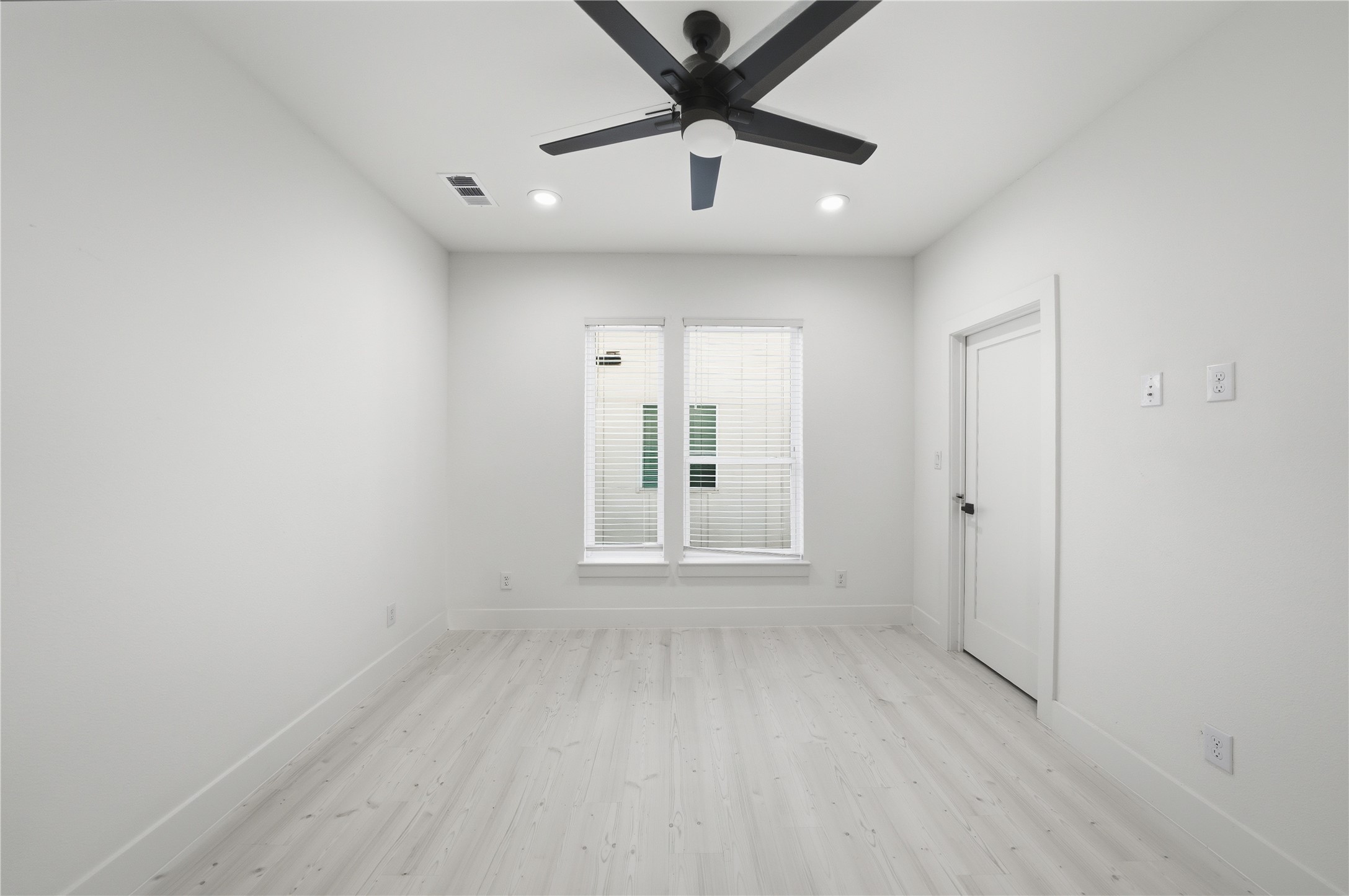 7207 Mohawk Drive Dallas TX 75235