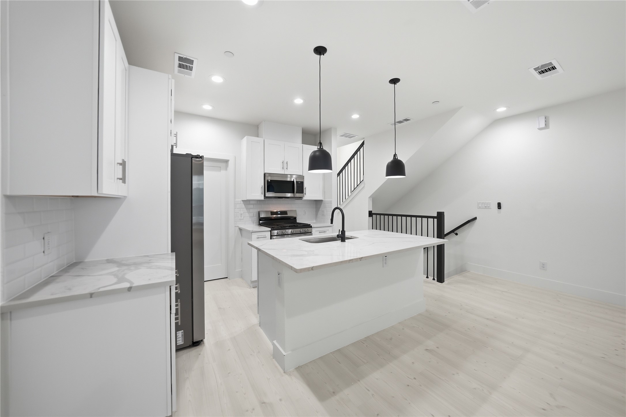 7207 Mohawk Drive Dallas TX 75235