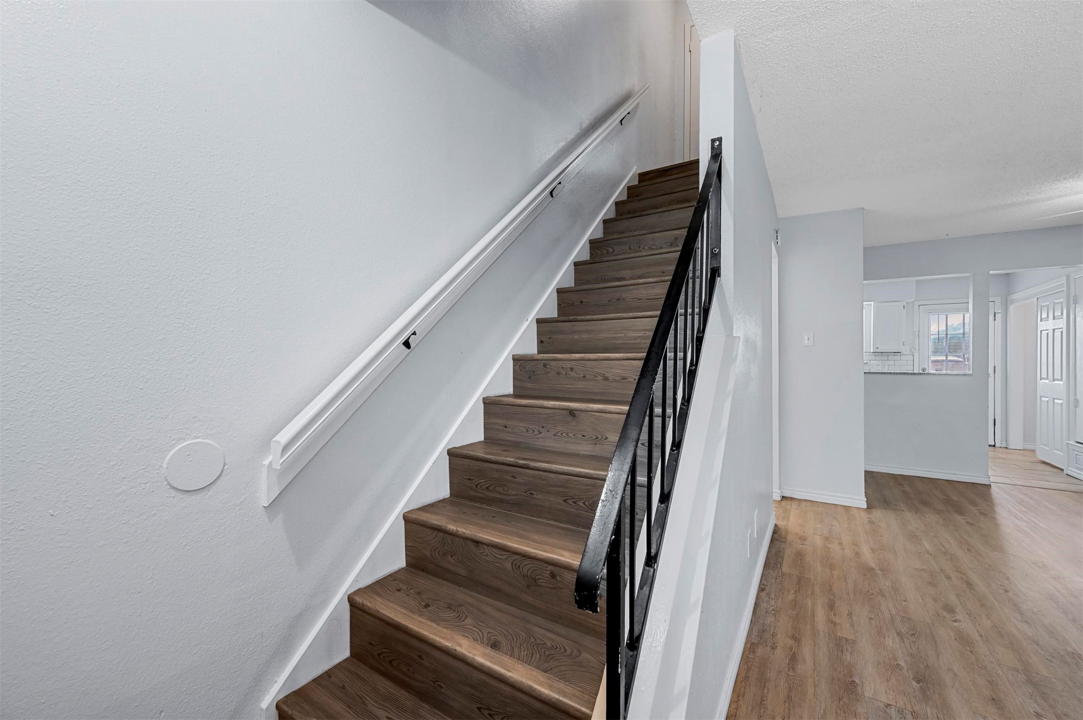 2810 Wimbledon Court Garland TX 75041