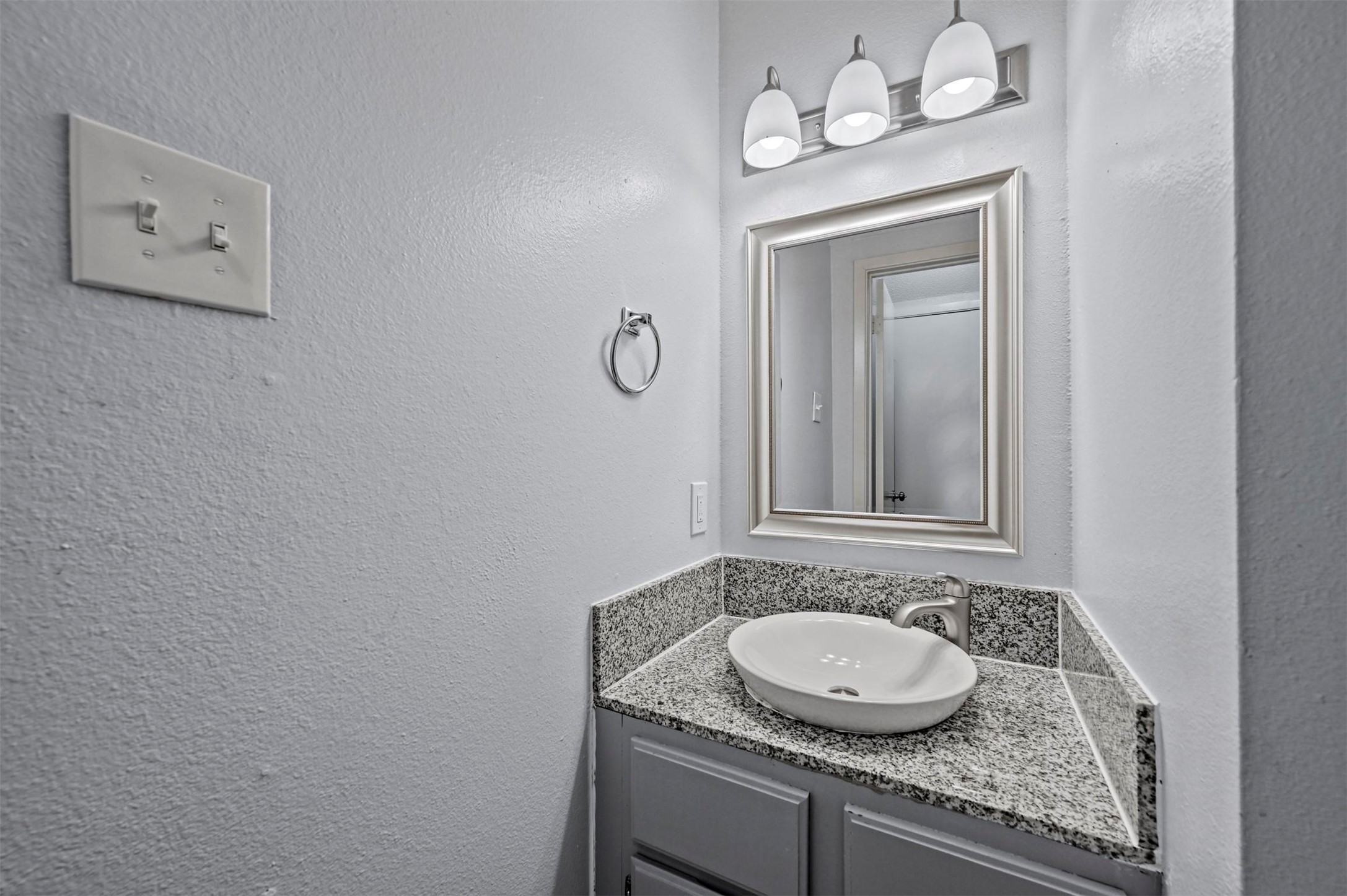 2810 Wimbledon Court Garland TX 75041