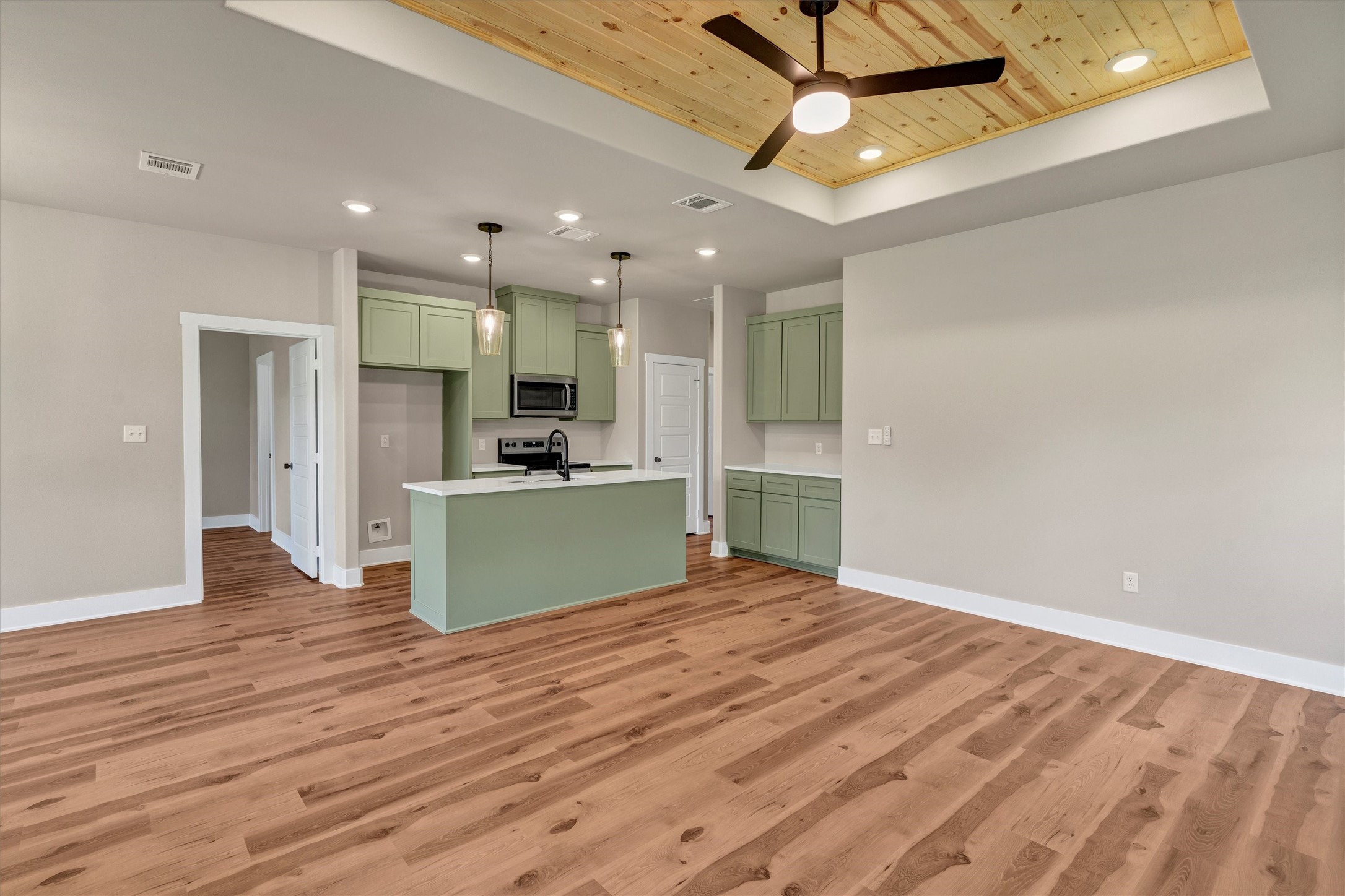 809 Branding Iron Trail Granbury TX 76049